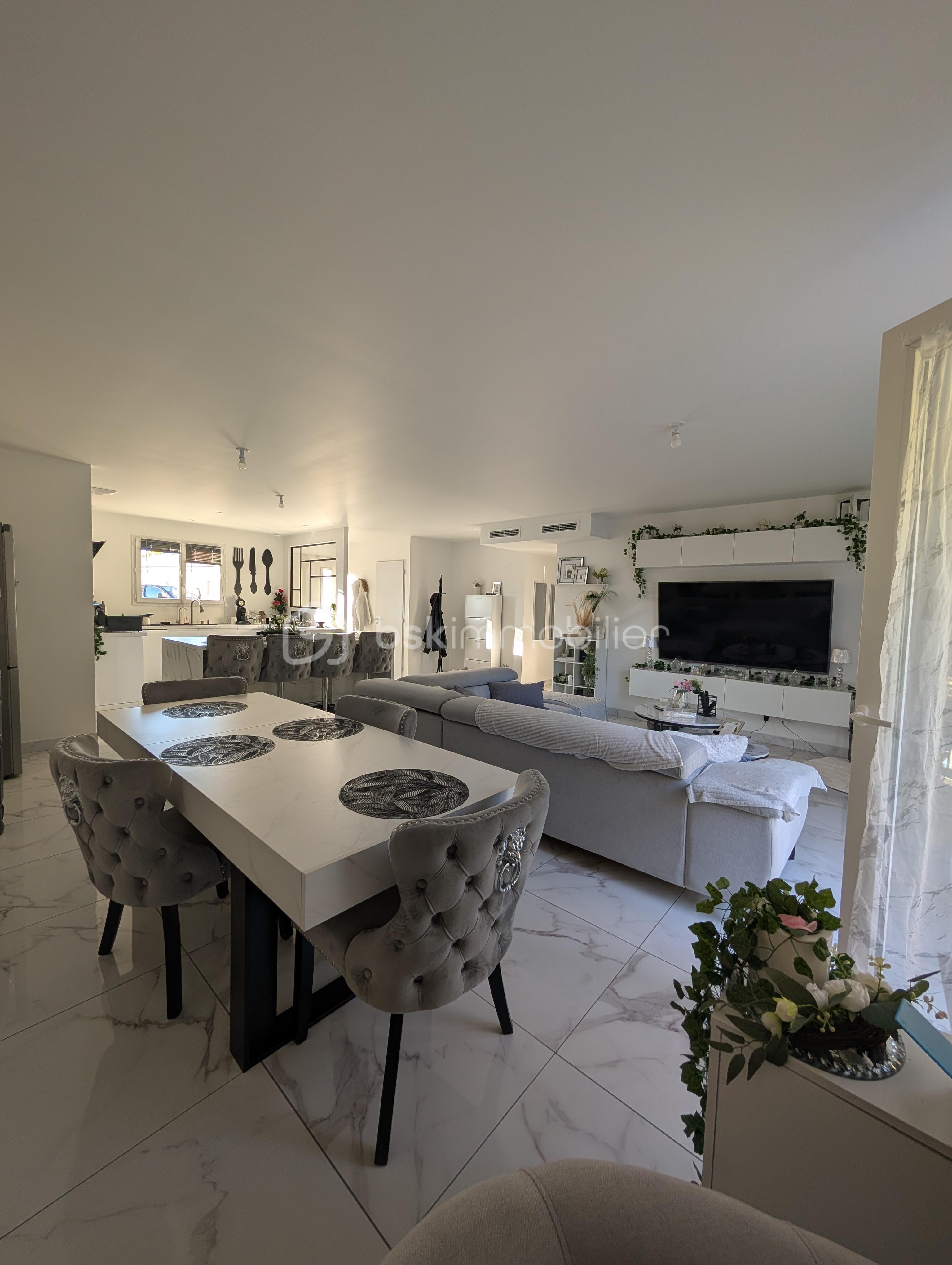 Maison contemporaine de 112 m² - PXL_20251015_155703907.jpg