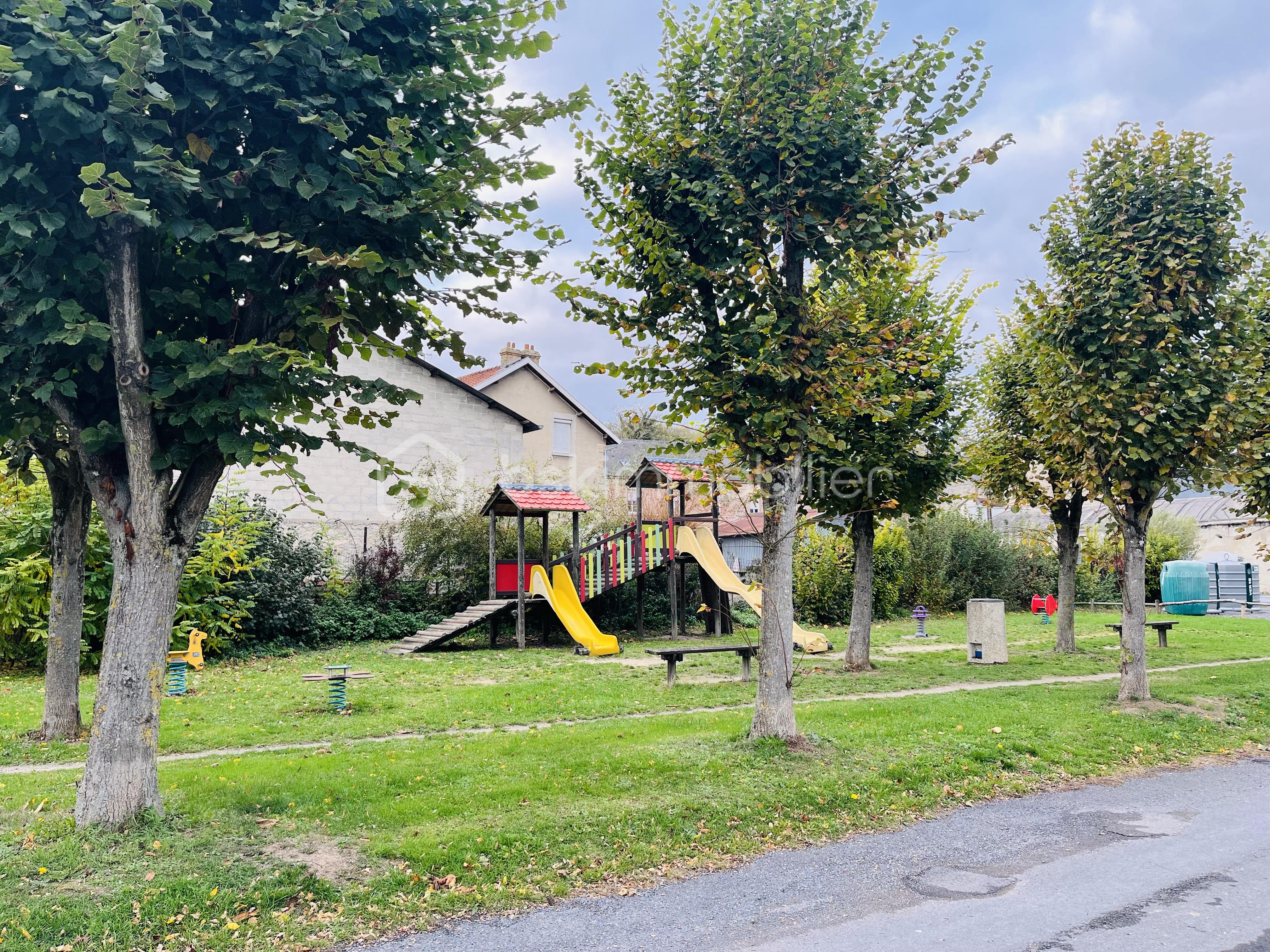 Terrain de 697 m² - IMG_8122.png