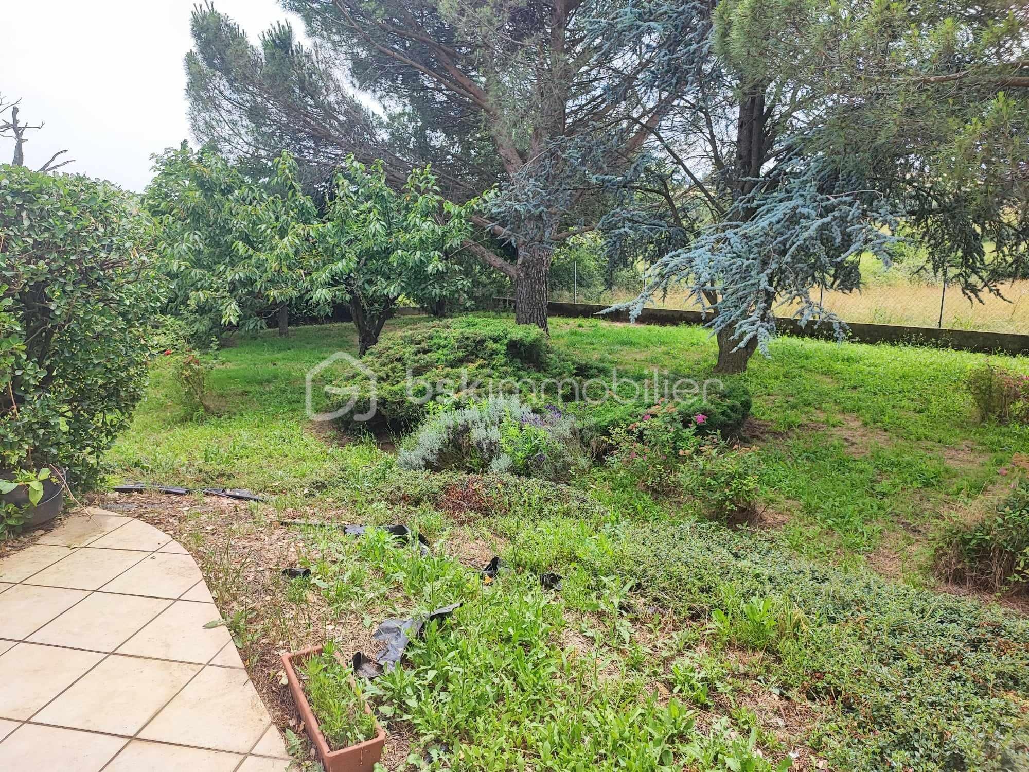 Maison de 107 m² - terrain arboré.jpg