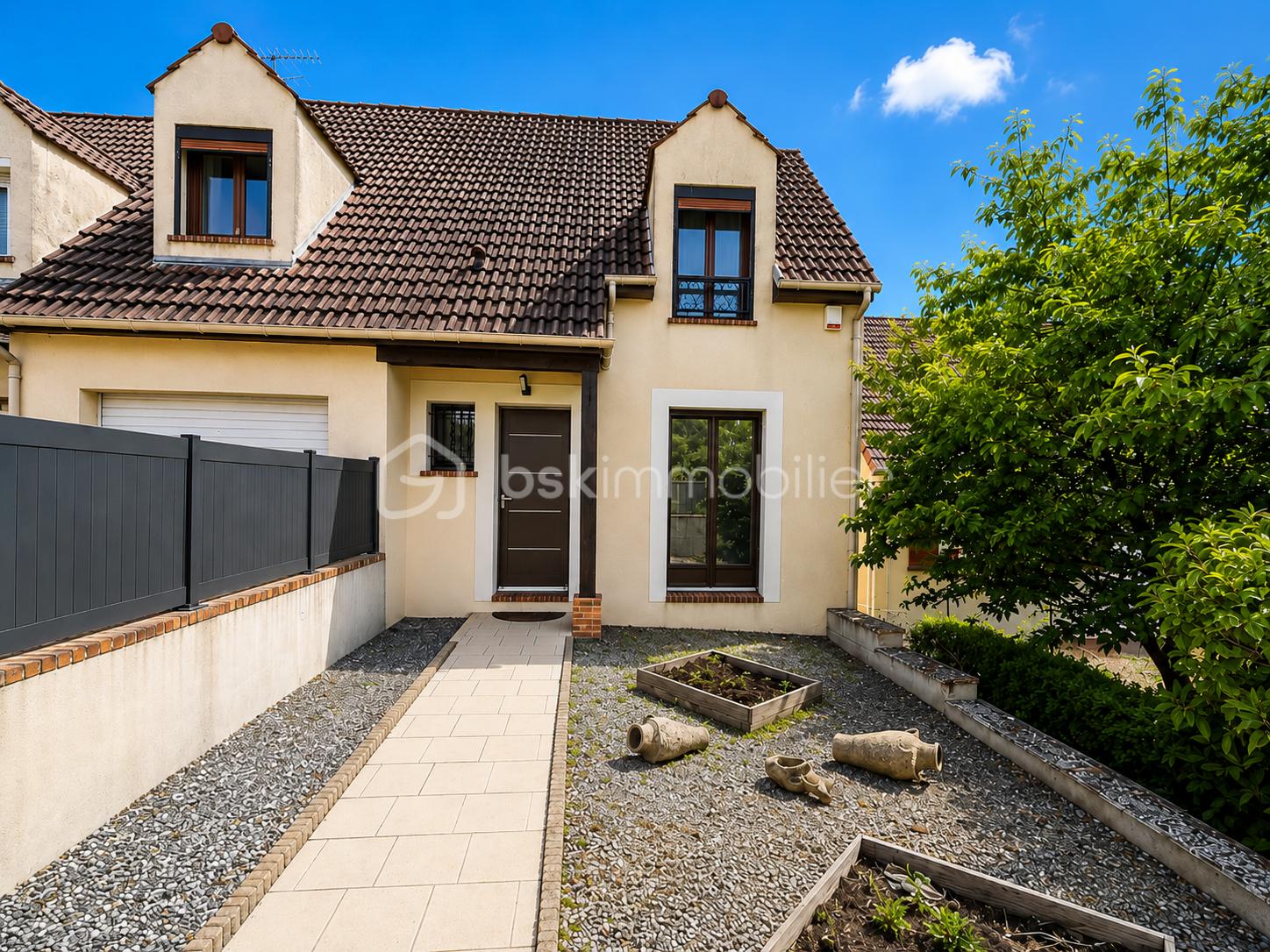 Maison 5 pièces 95 m² · à Crosne · 95 m² · 385 000 €