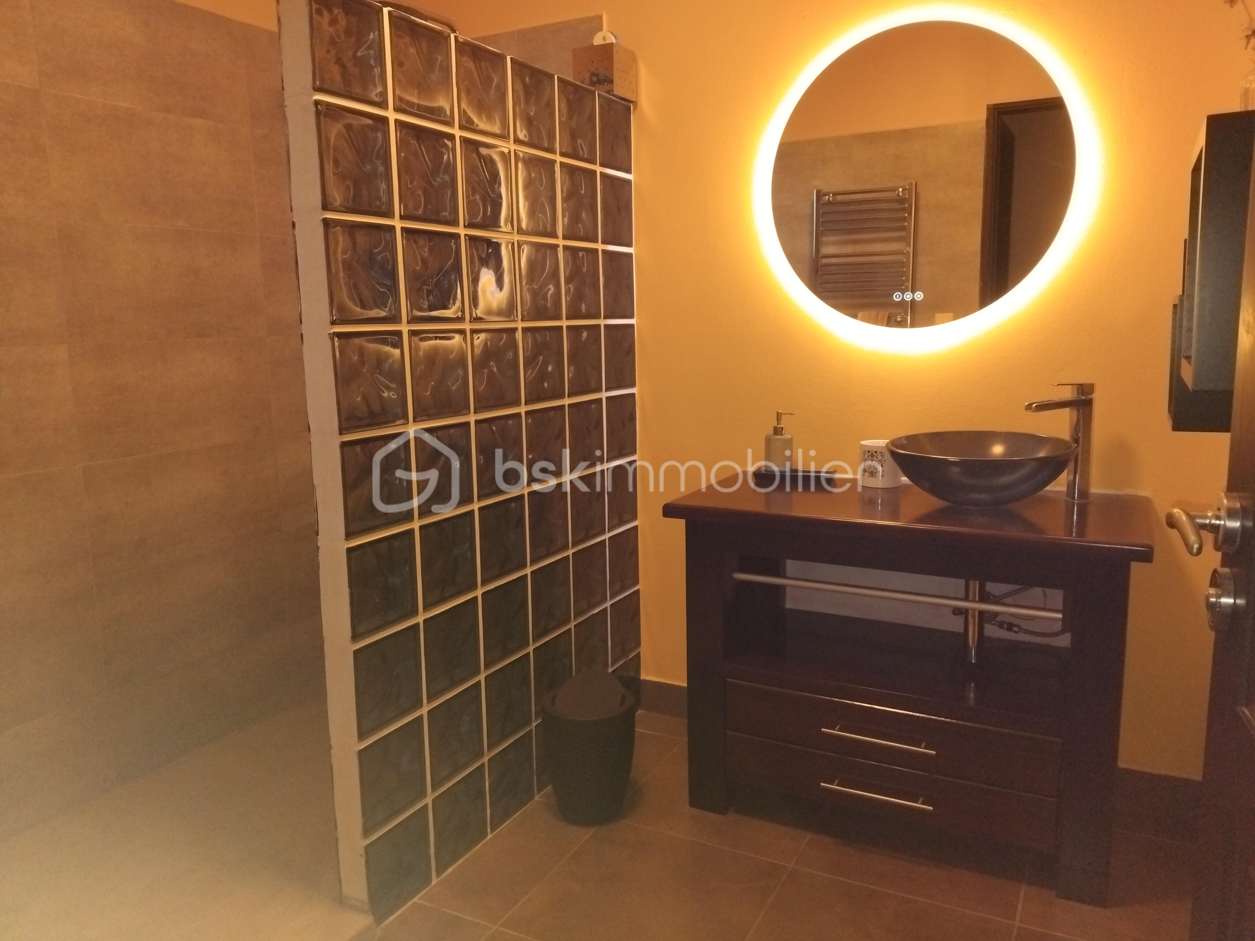 Maison de 140 m² - sdb.jpg