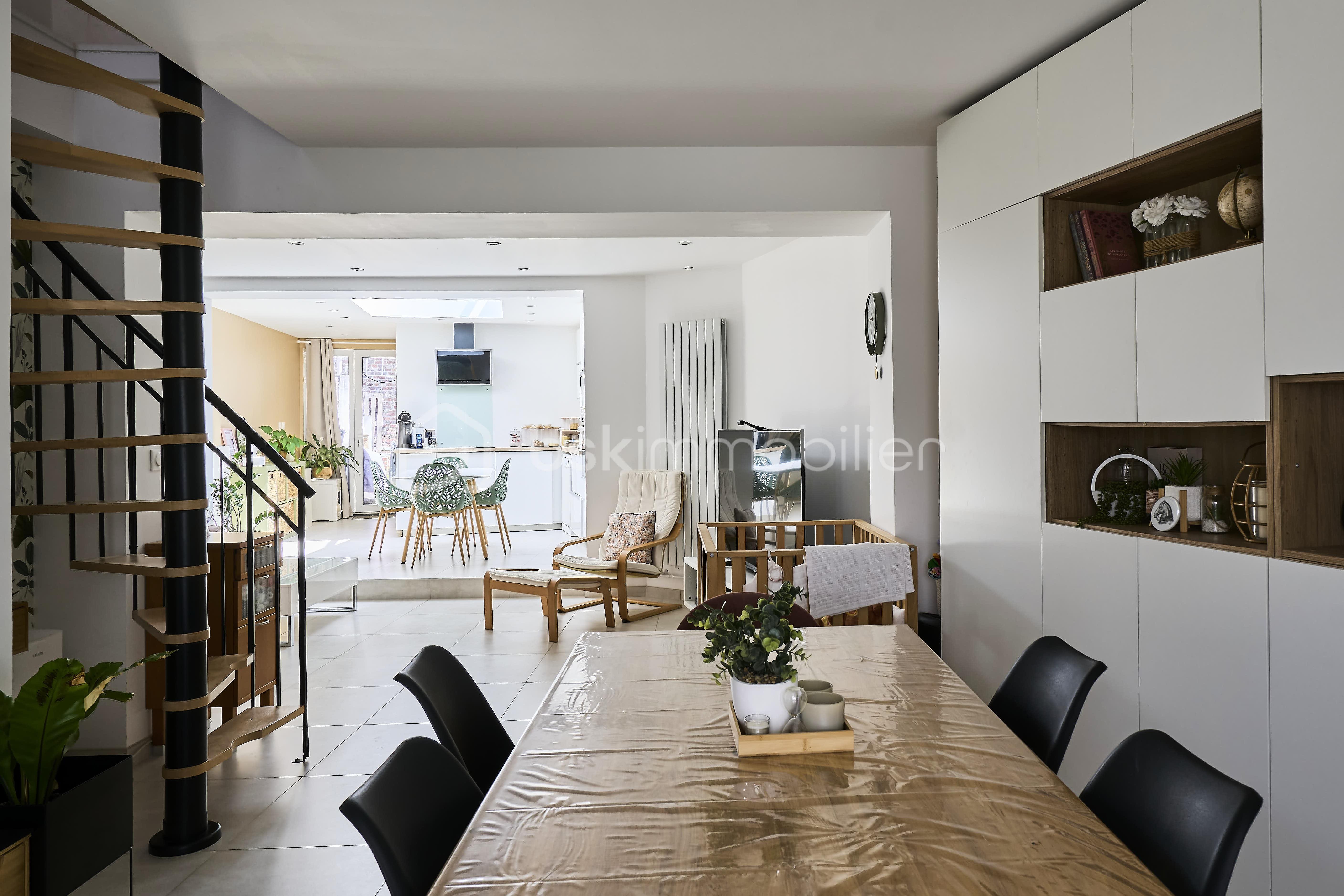 Maison de ville de 95 m² - salon b_1.jpg