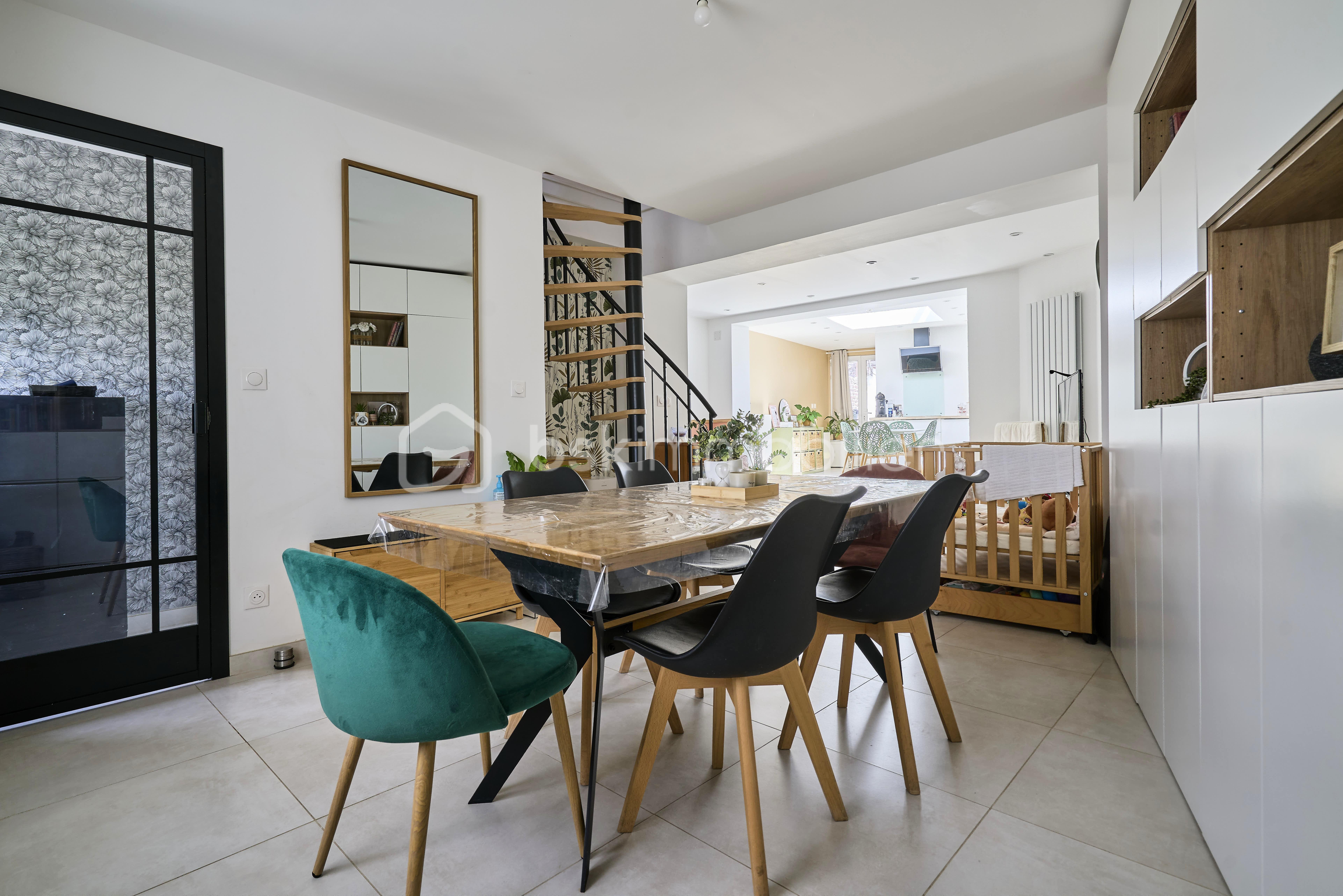 Maison de ville de 95 m² - salon a.jpg