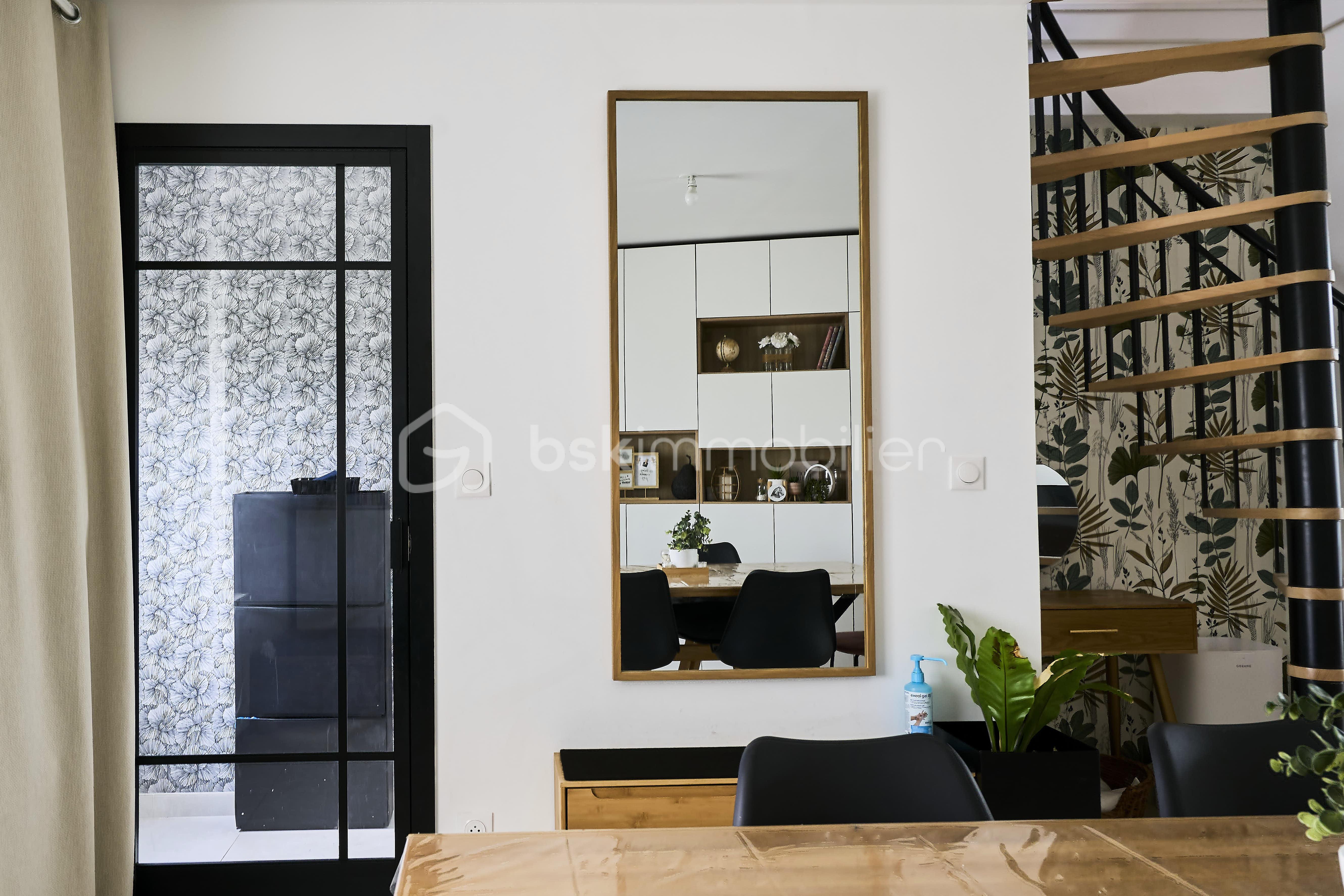 Maison de ville de 95 m² - salon r.jpg