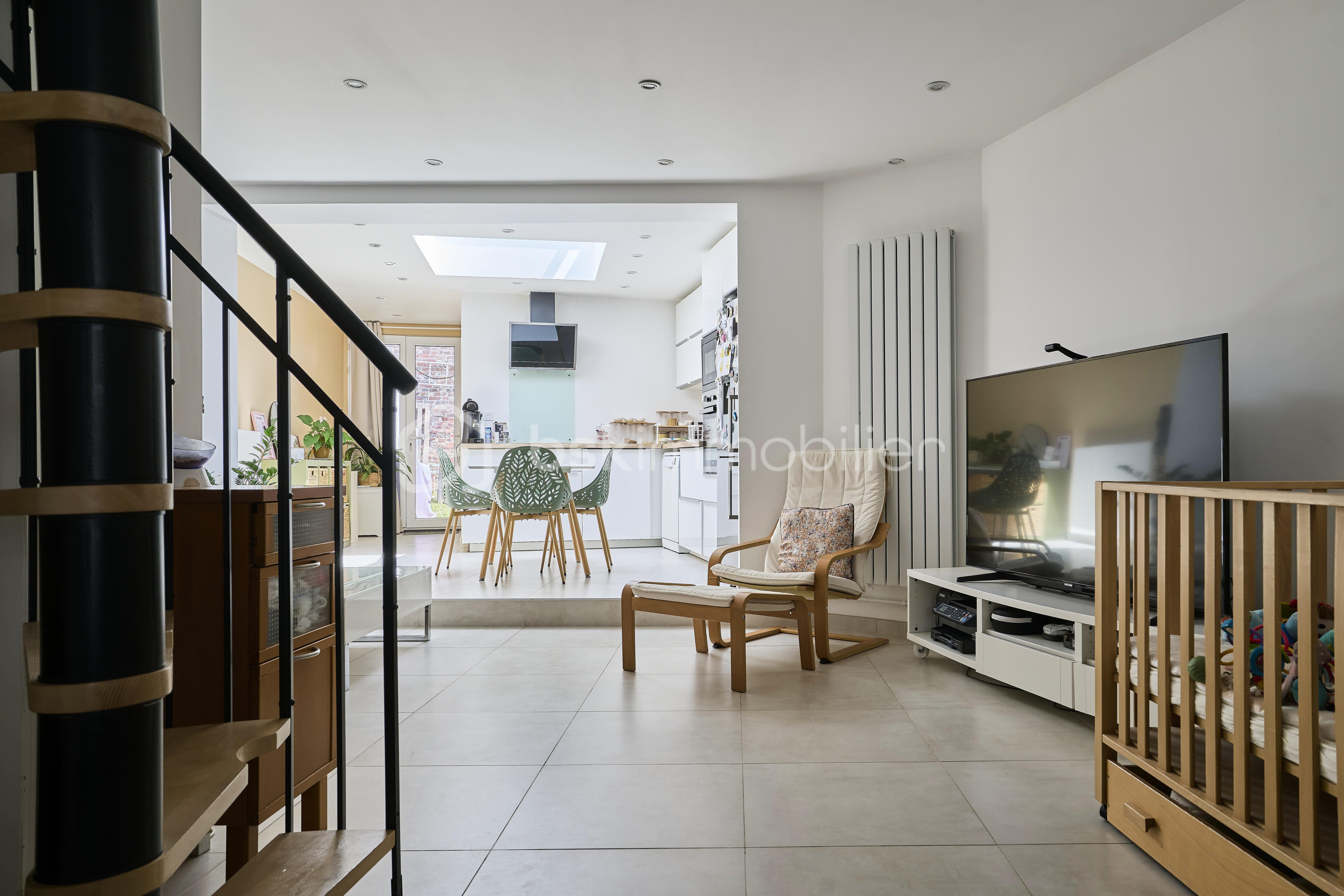 Maison de ville de 95 m² - salon d.jpg