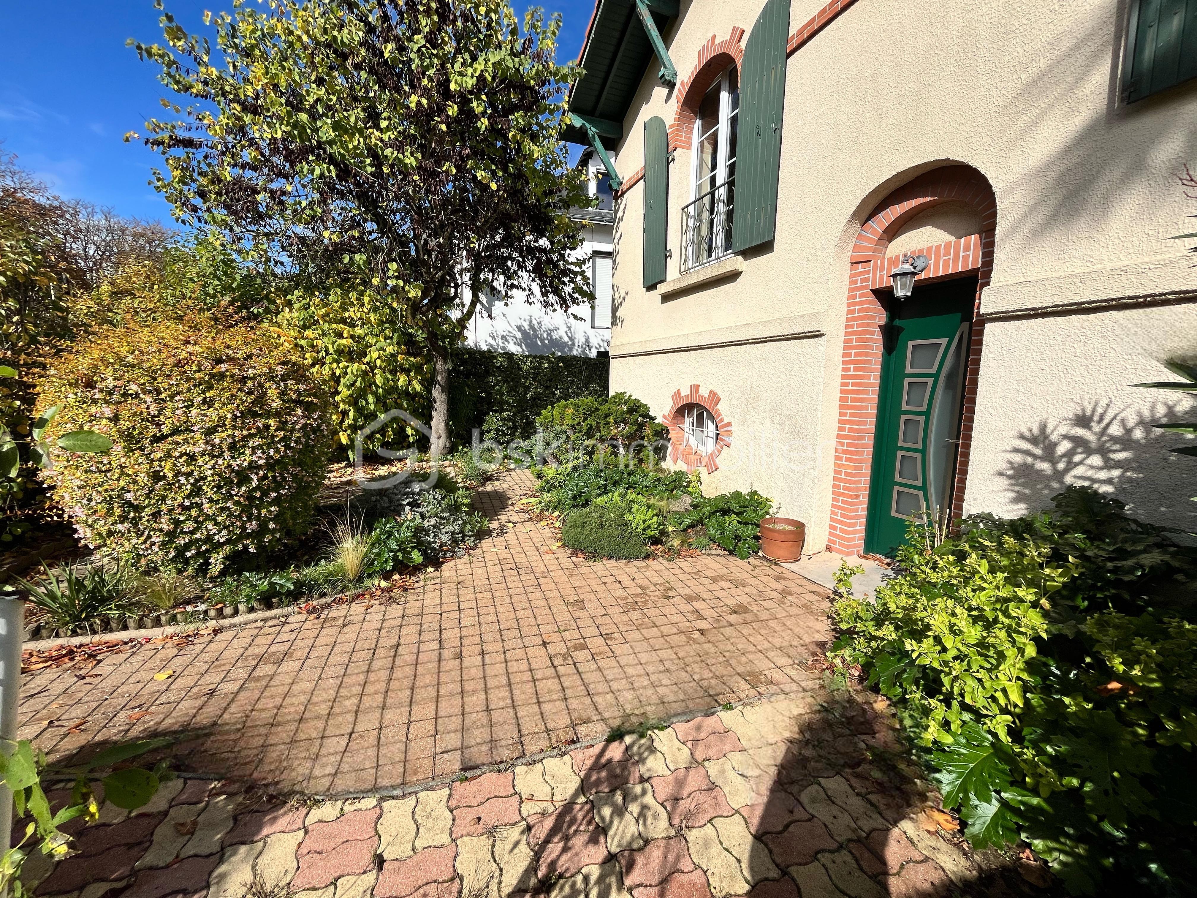 Maison de ville de 115 m² - snapedit_1761319589097.jpg
