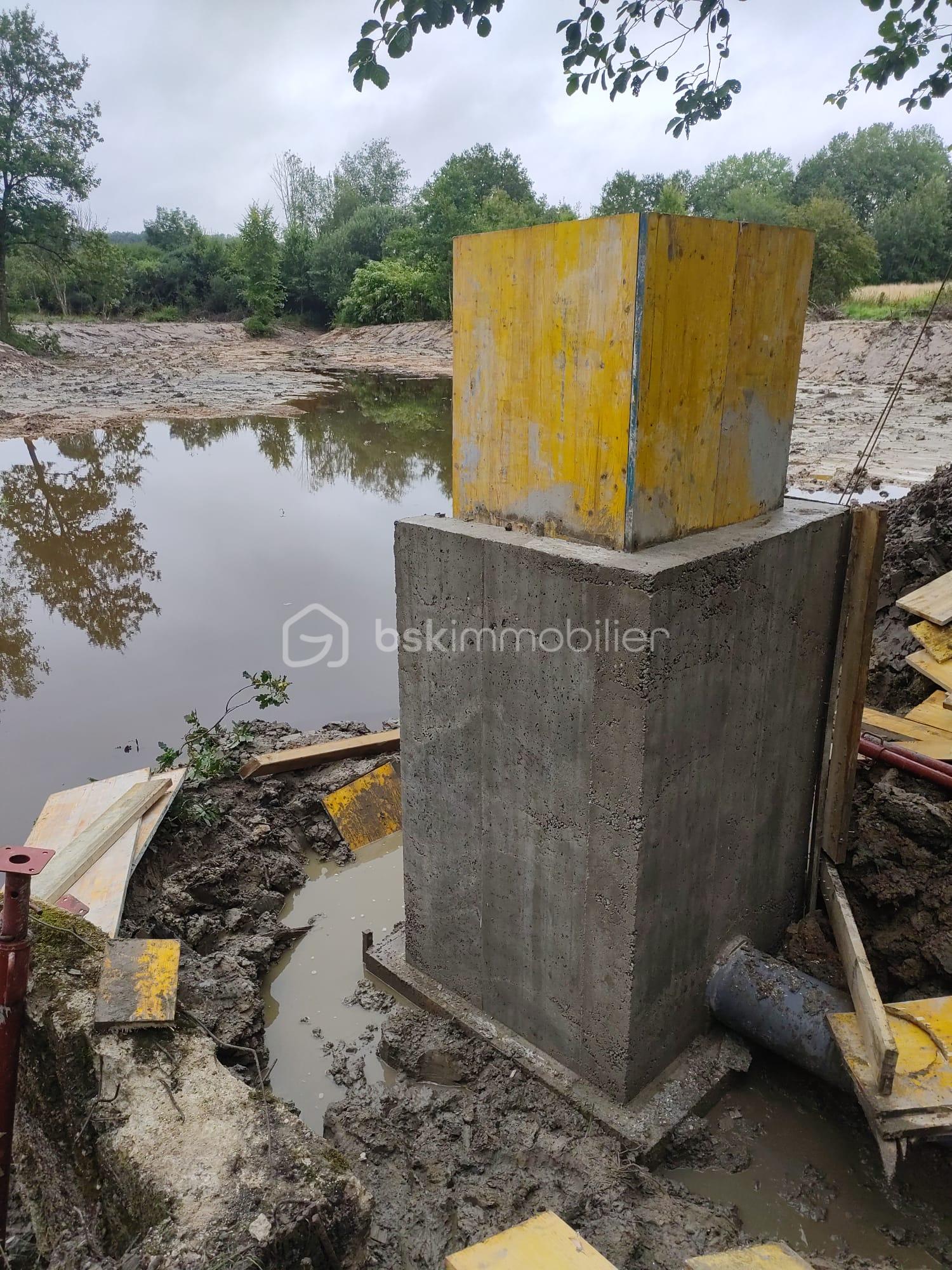 Terrain de 27 010 m² - moine.jpg