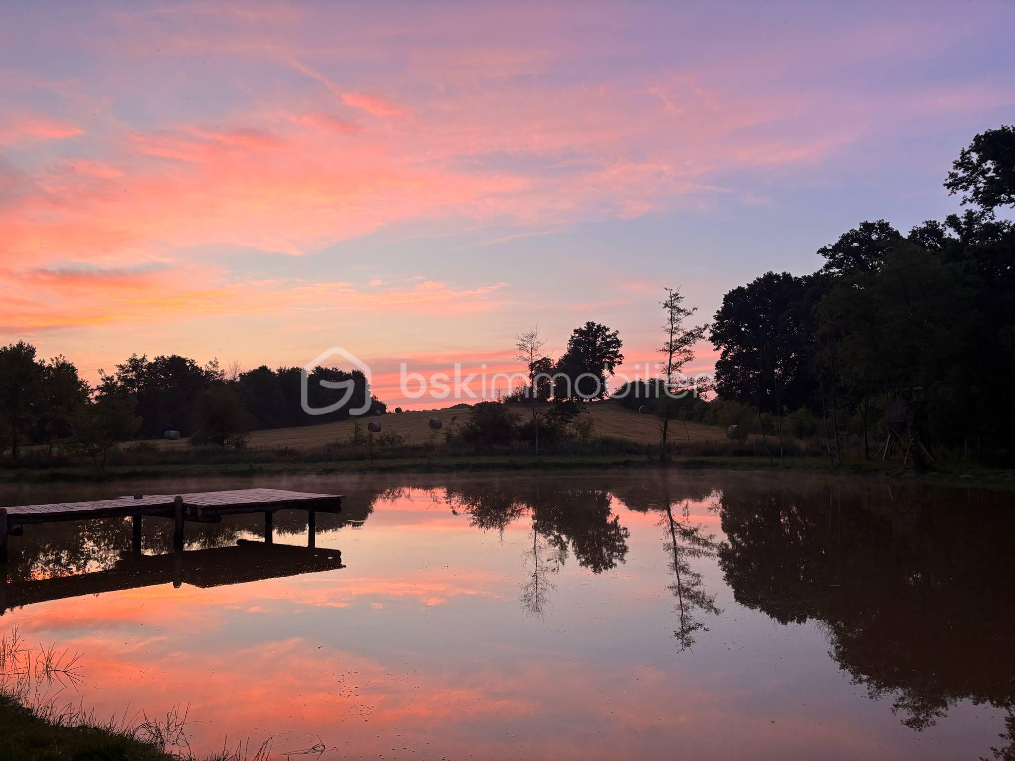 Terrain de 27 010 m²