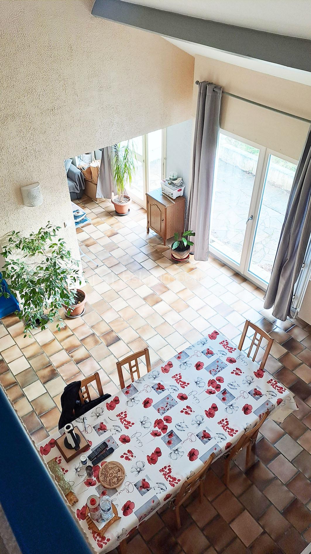 07 JOUBERT SEJOUR ETAGE 2.jpg