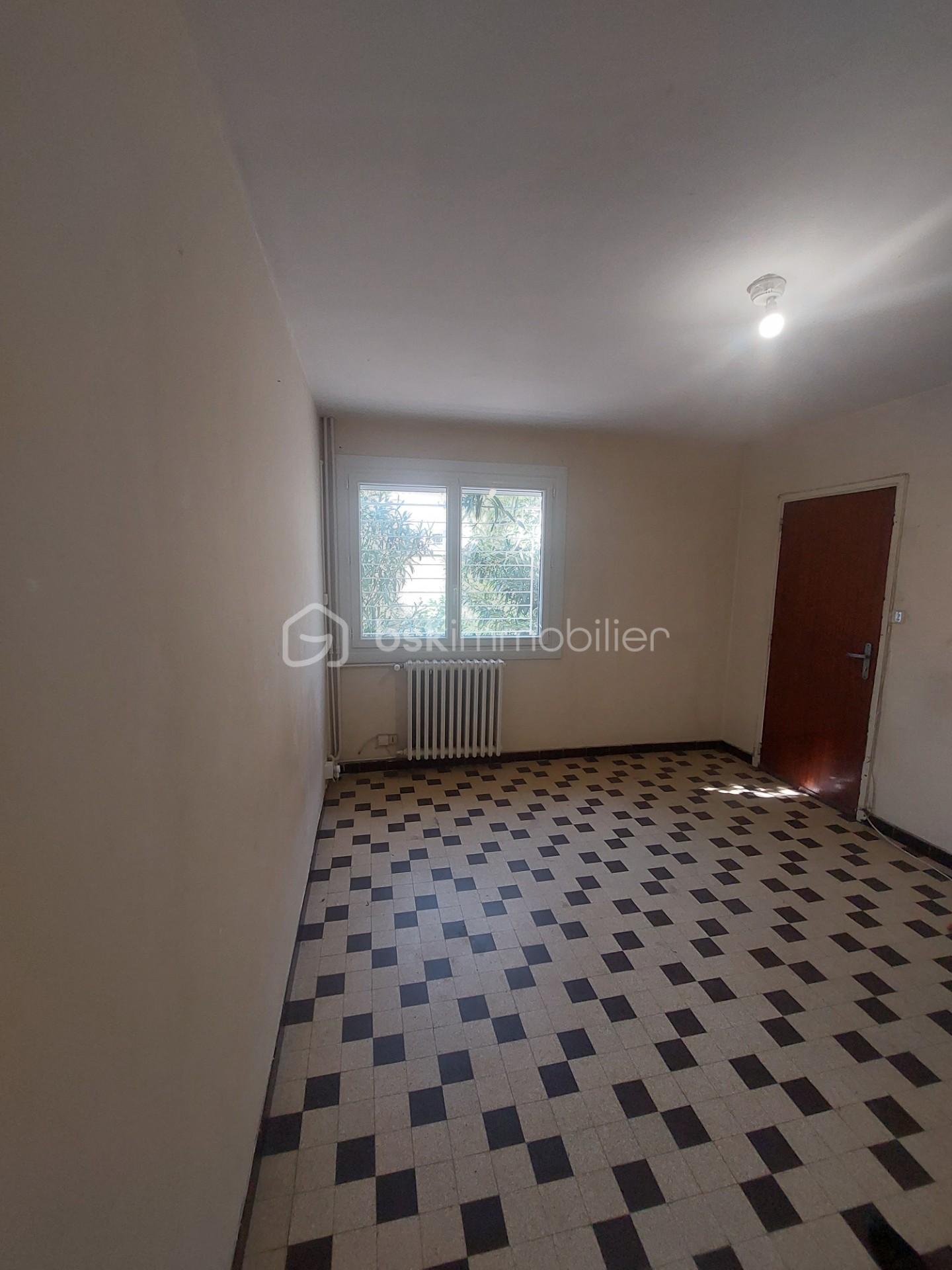 CHAMBRE BUREAU RDC.jpg