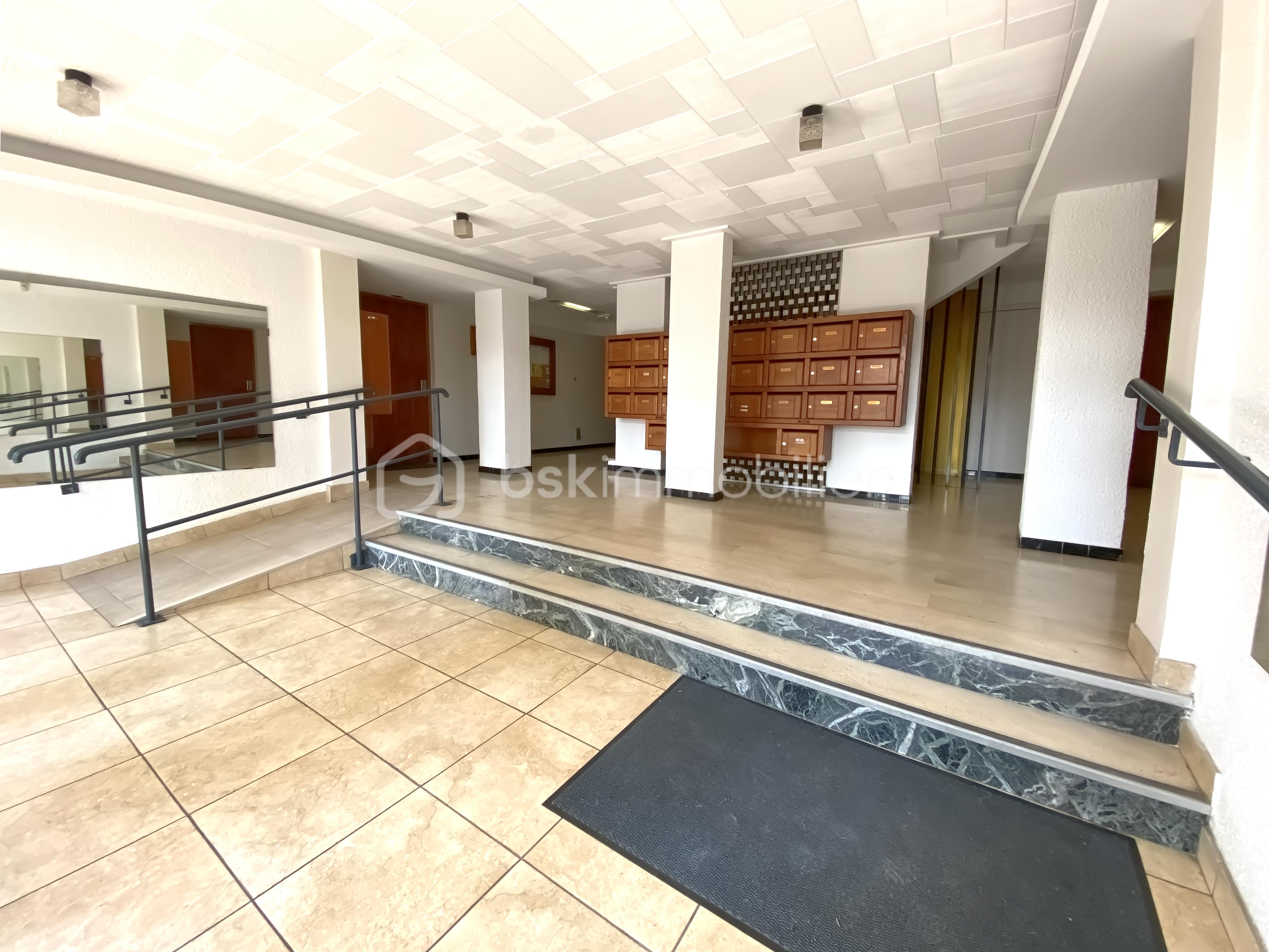 Appartement de 46,46 m² - entree principal.jpg