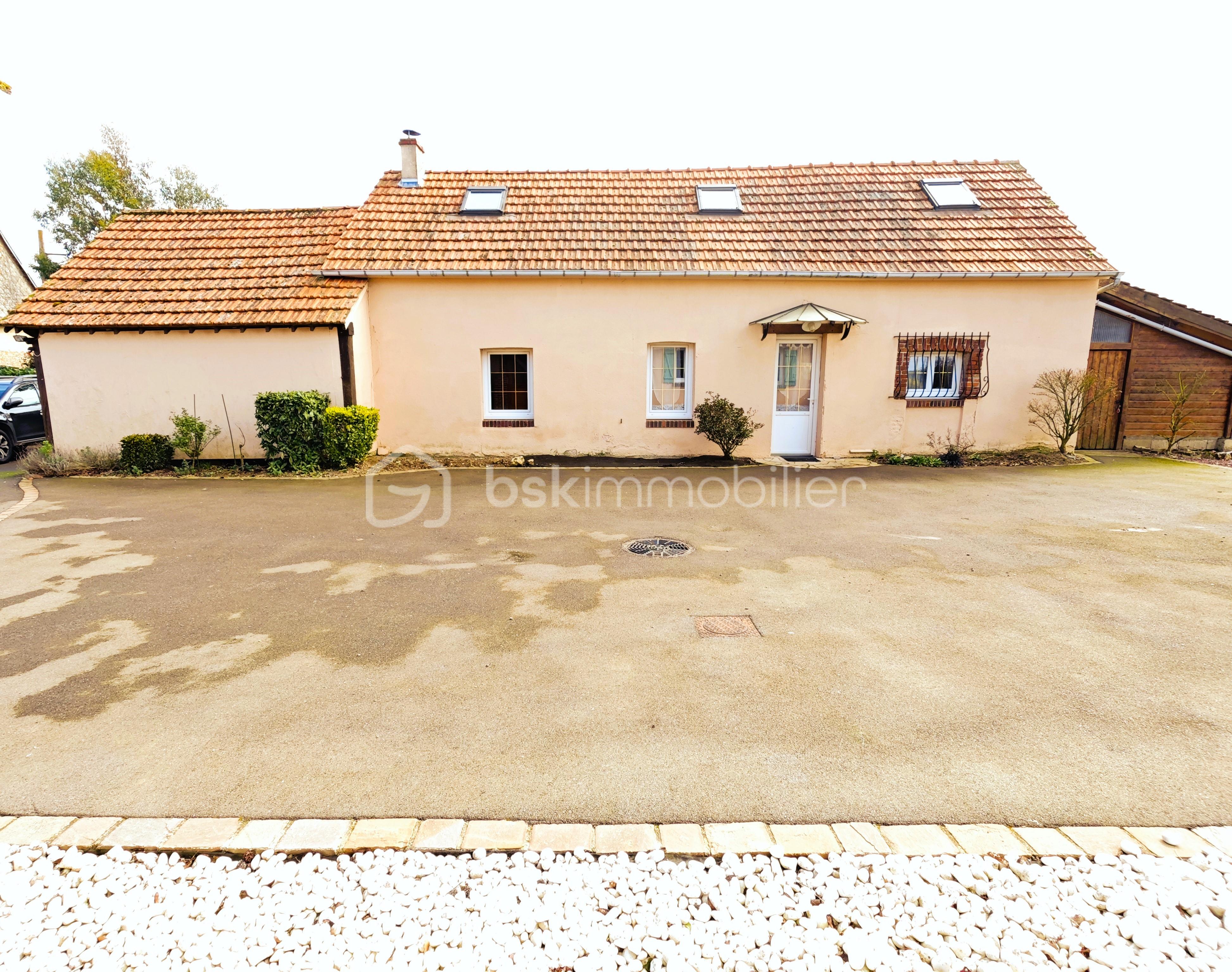 Maison longere de 310 m² - ISA 24.jpg