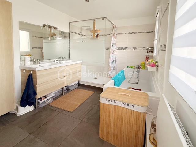 Maison de 94 m² - 9ab46364-e40f-4c80-b8ee-0002e859840f.jpg