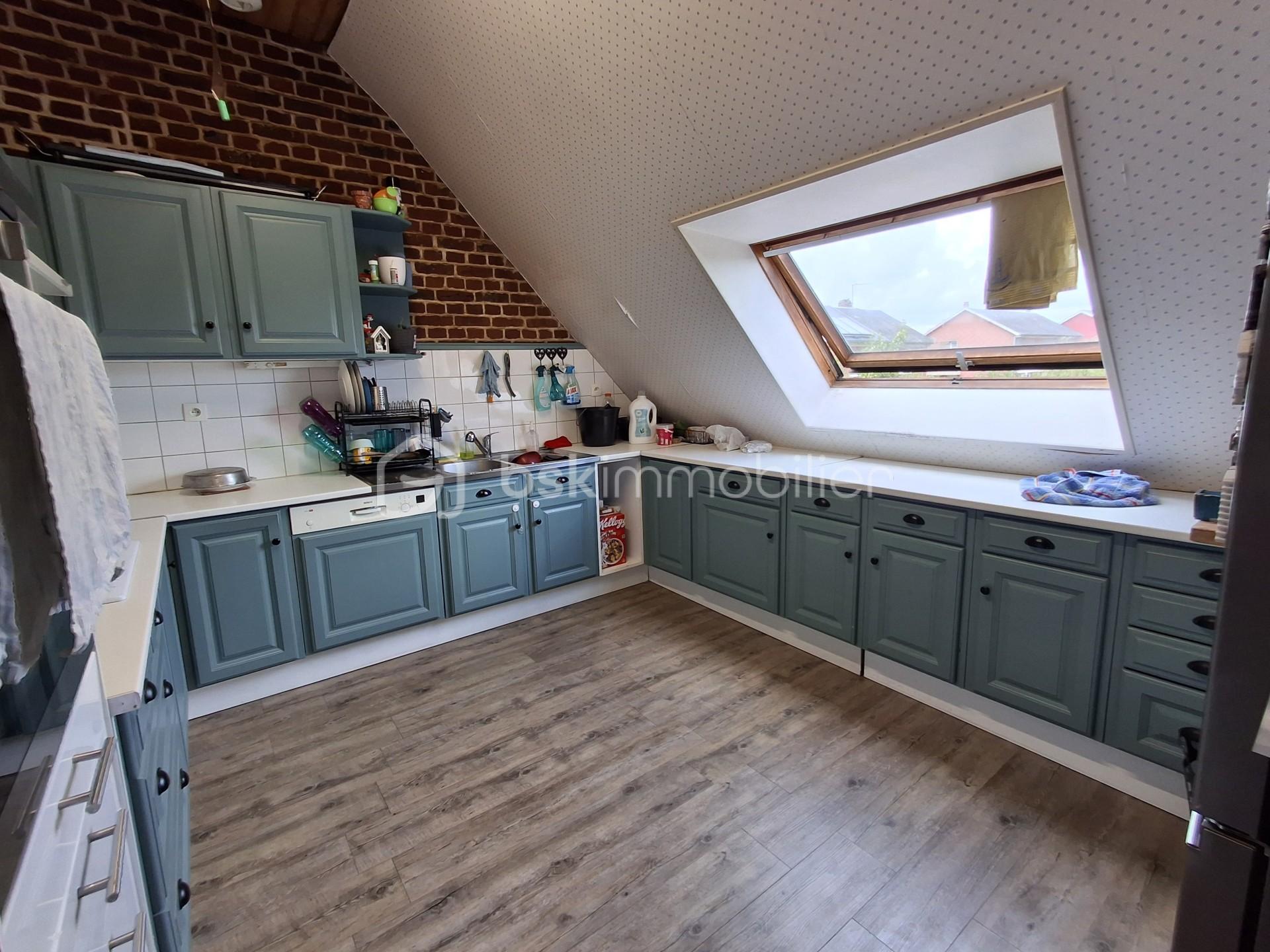Maison de 330 m² - cuisine complète paysage.jpg