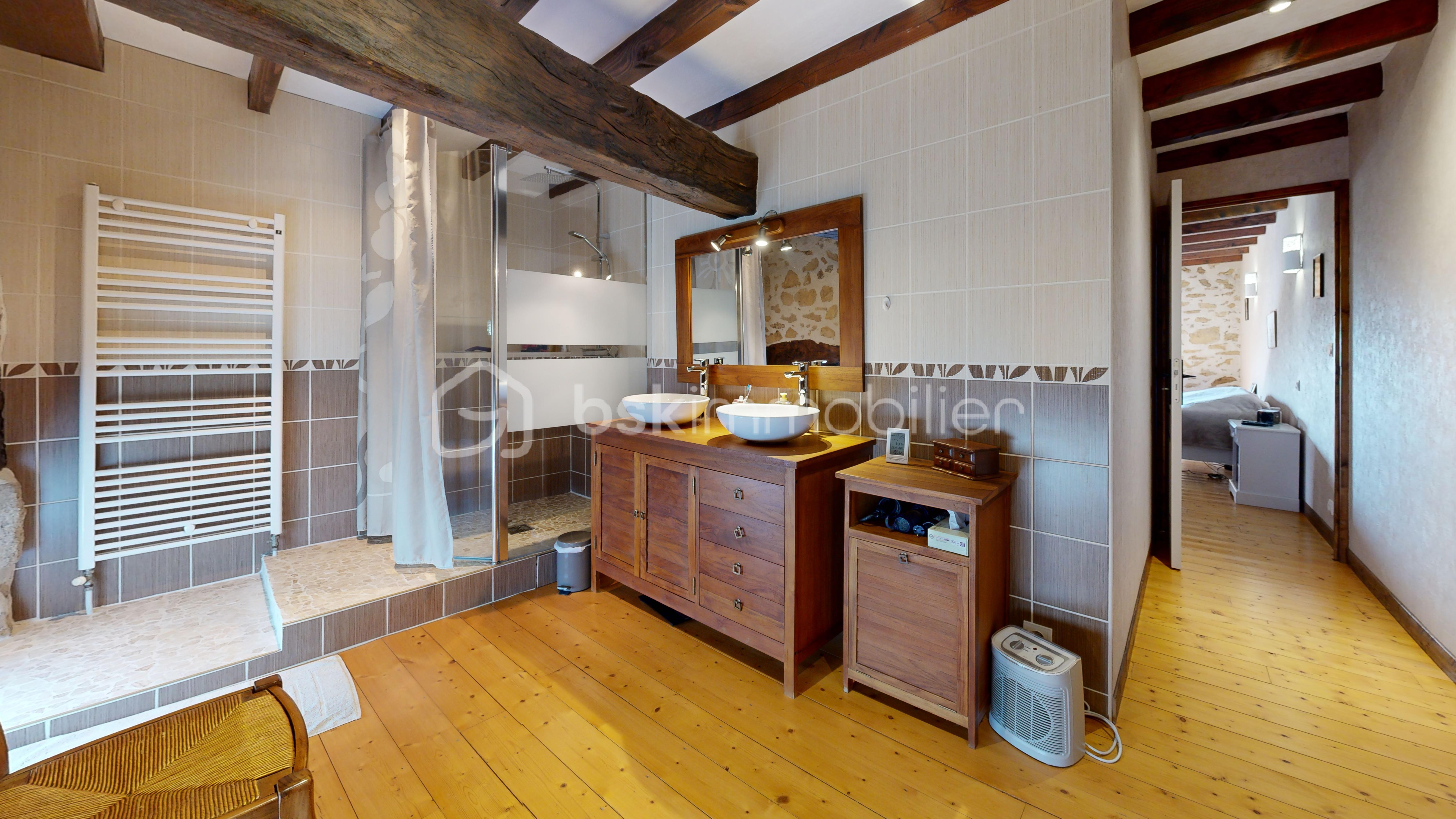 Sans-titre-Bedroom 5.jpg