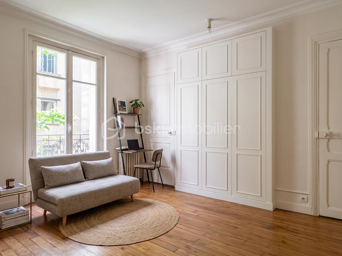 Appartement 1 pièce 27 m² · à Paris-18e-Arrondissement · 26,5 m² · 210 000 €