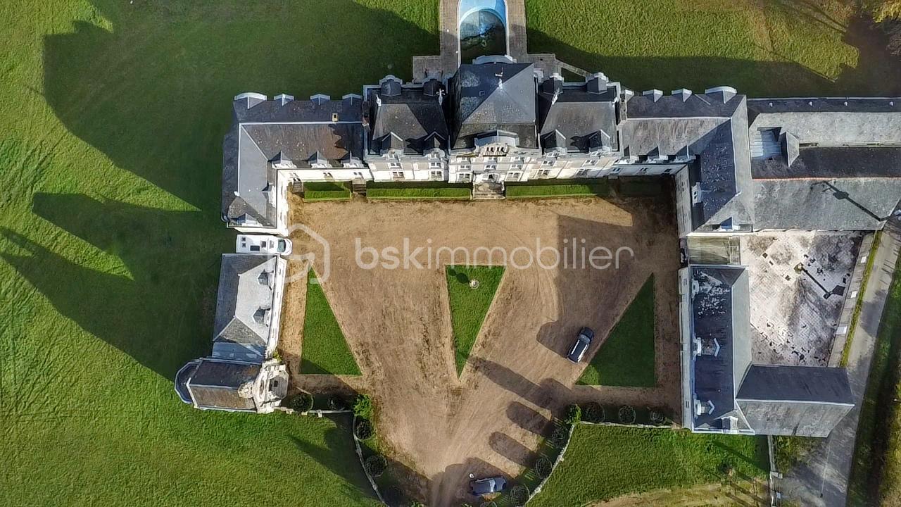 Chateau de 1 600 m² - 2025-11-04-15-03-33-255.jpg