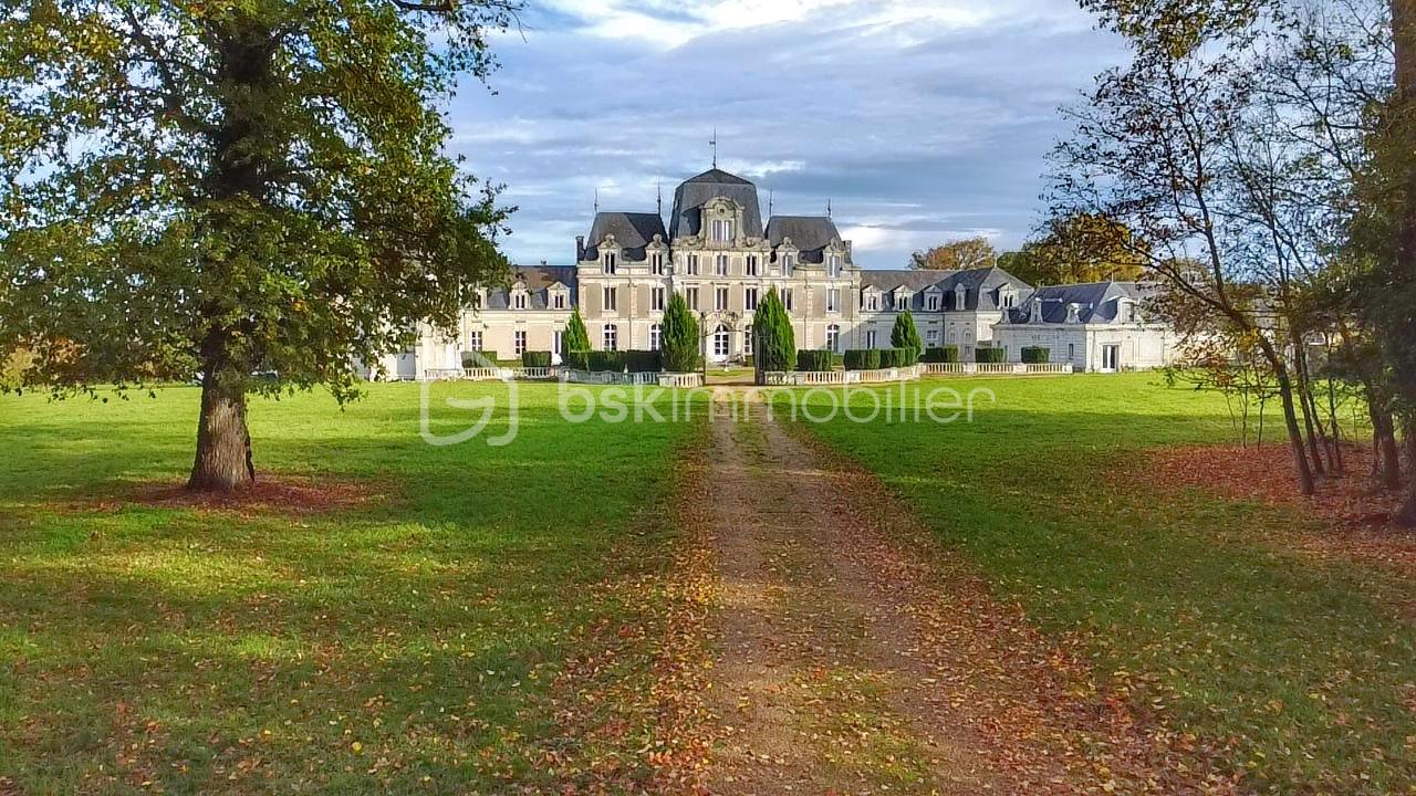 Chateau de 1 600 m²