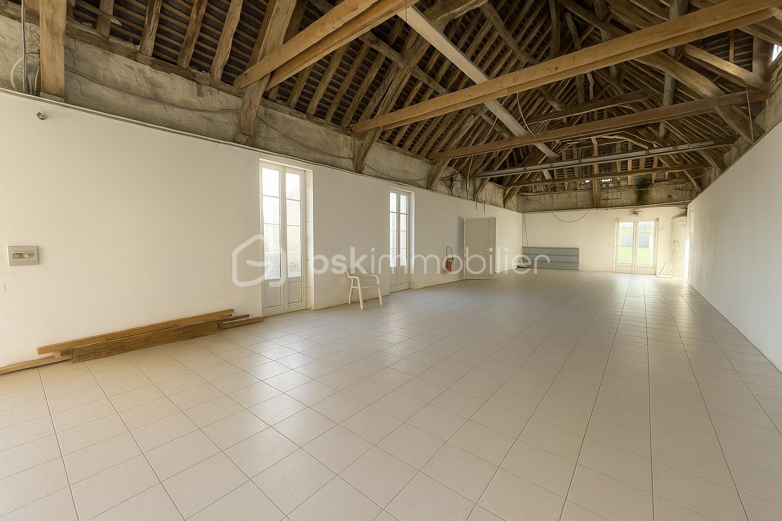 Chateau de 1 600 m² - 0879C48E-6CFD-42D0-8082-2CAFC69B79F9.PNG