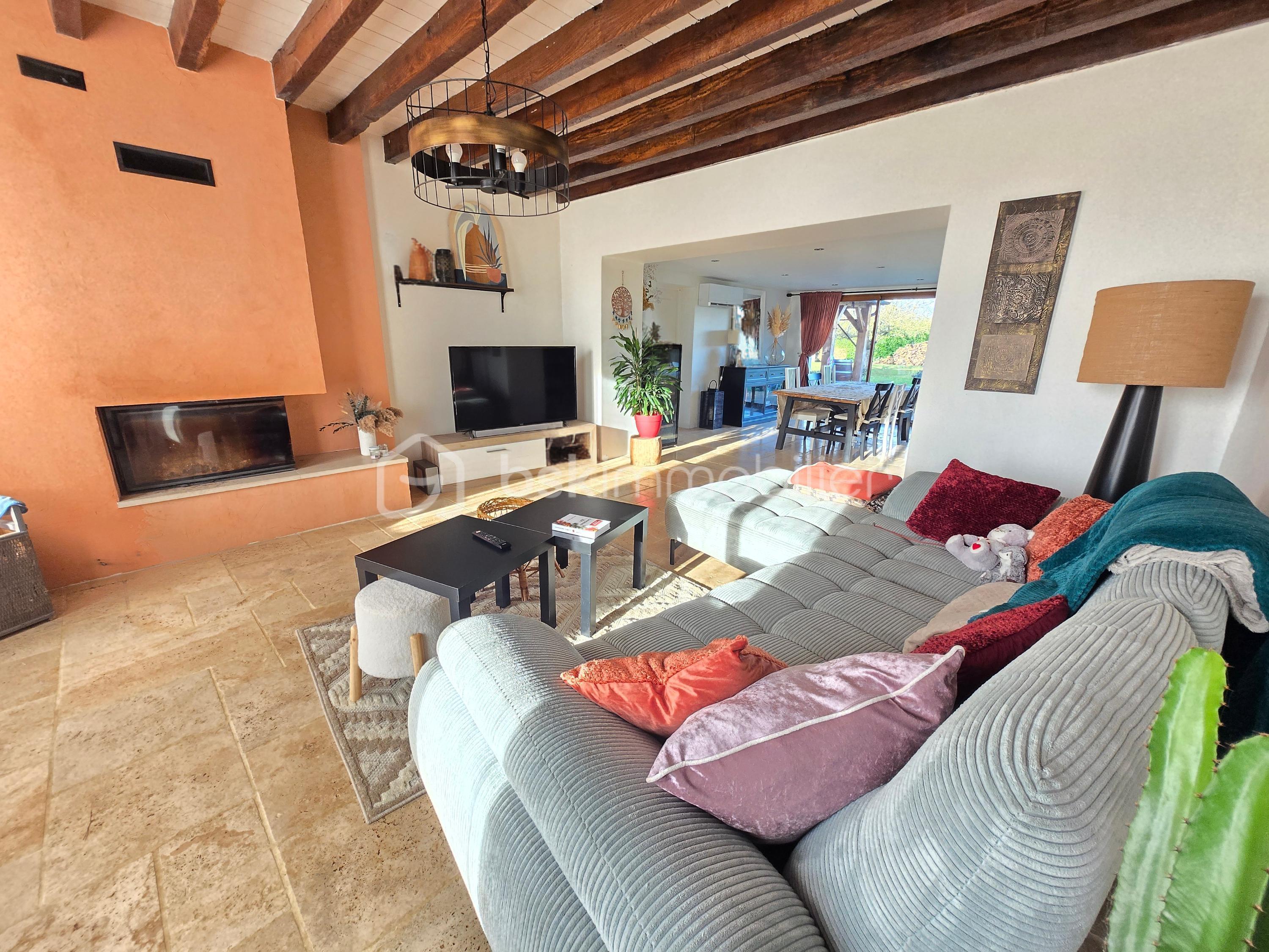 Maison en pierre de 201 m² - AIRetouch_20260115_204508180.jpg