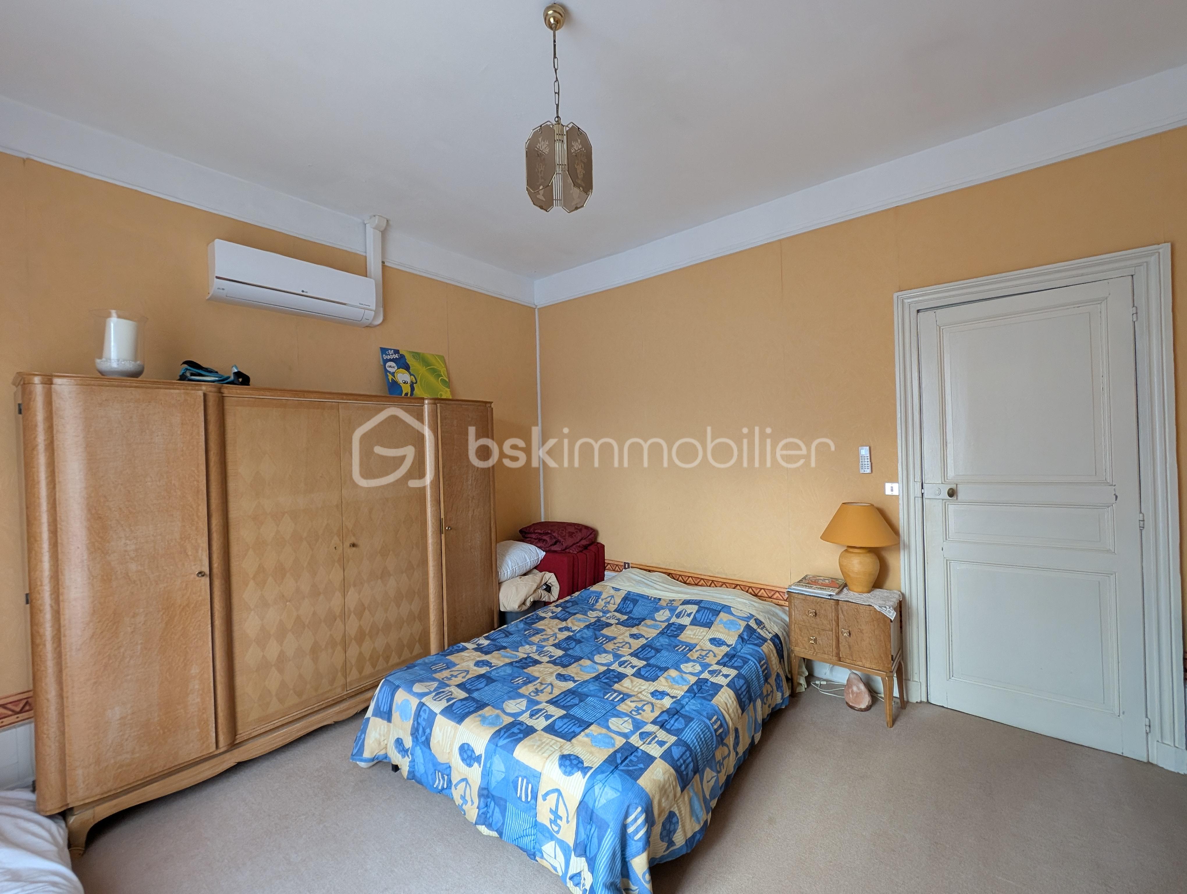 Demeure de 267 m² - PXL_20251203_140945091.jpg