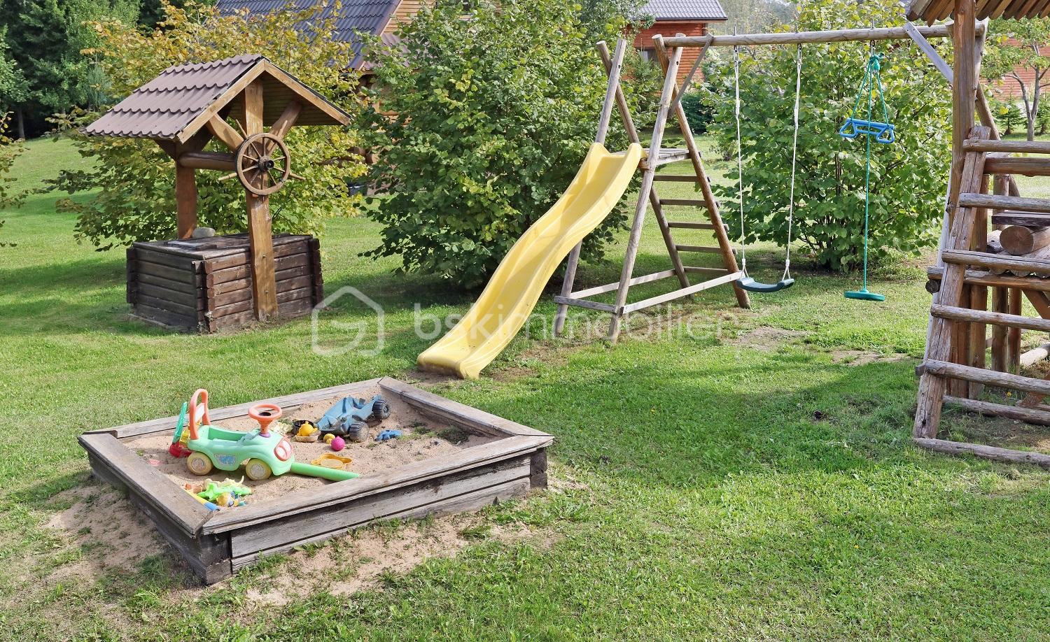 Terrain de 1 000 m² - boulin jeux d'enfants.jpg