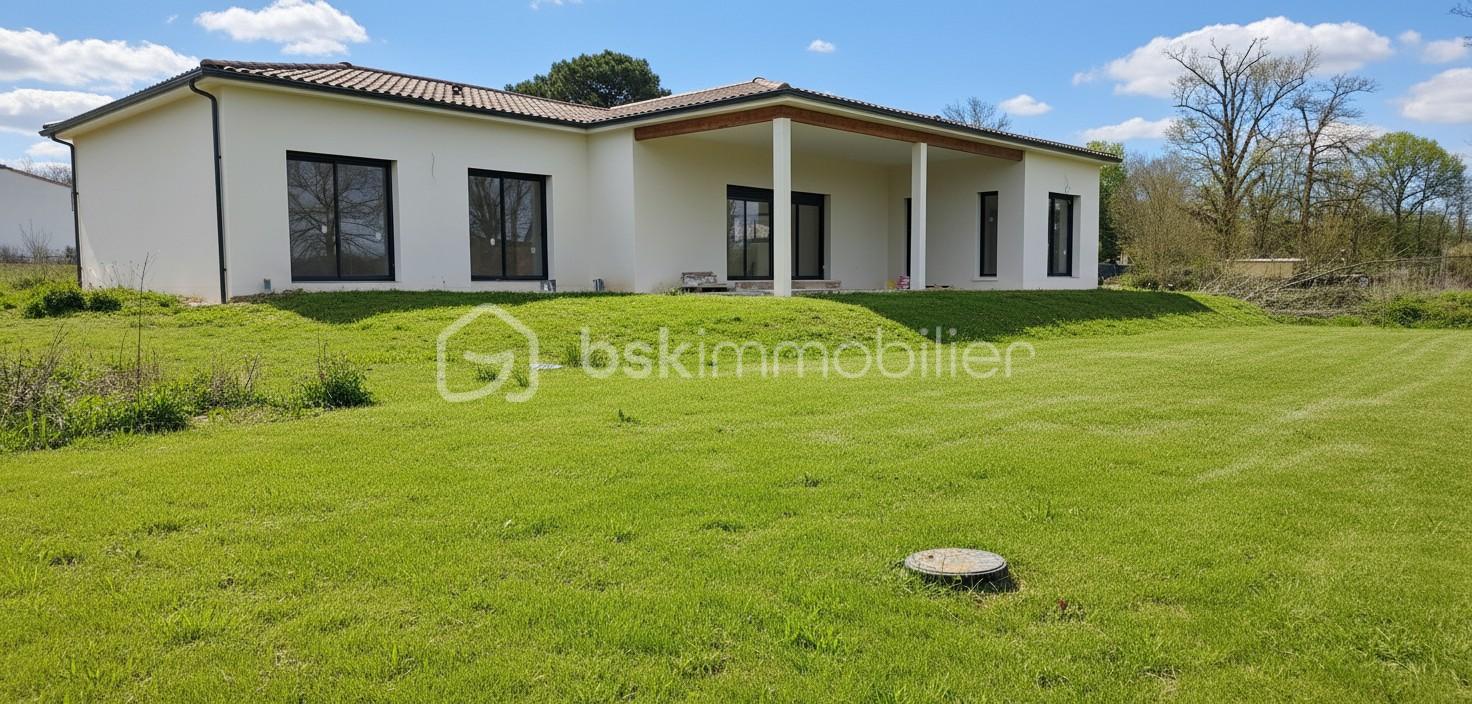 maison derriere.jpeg