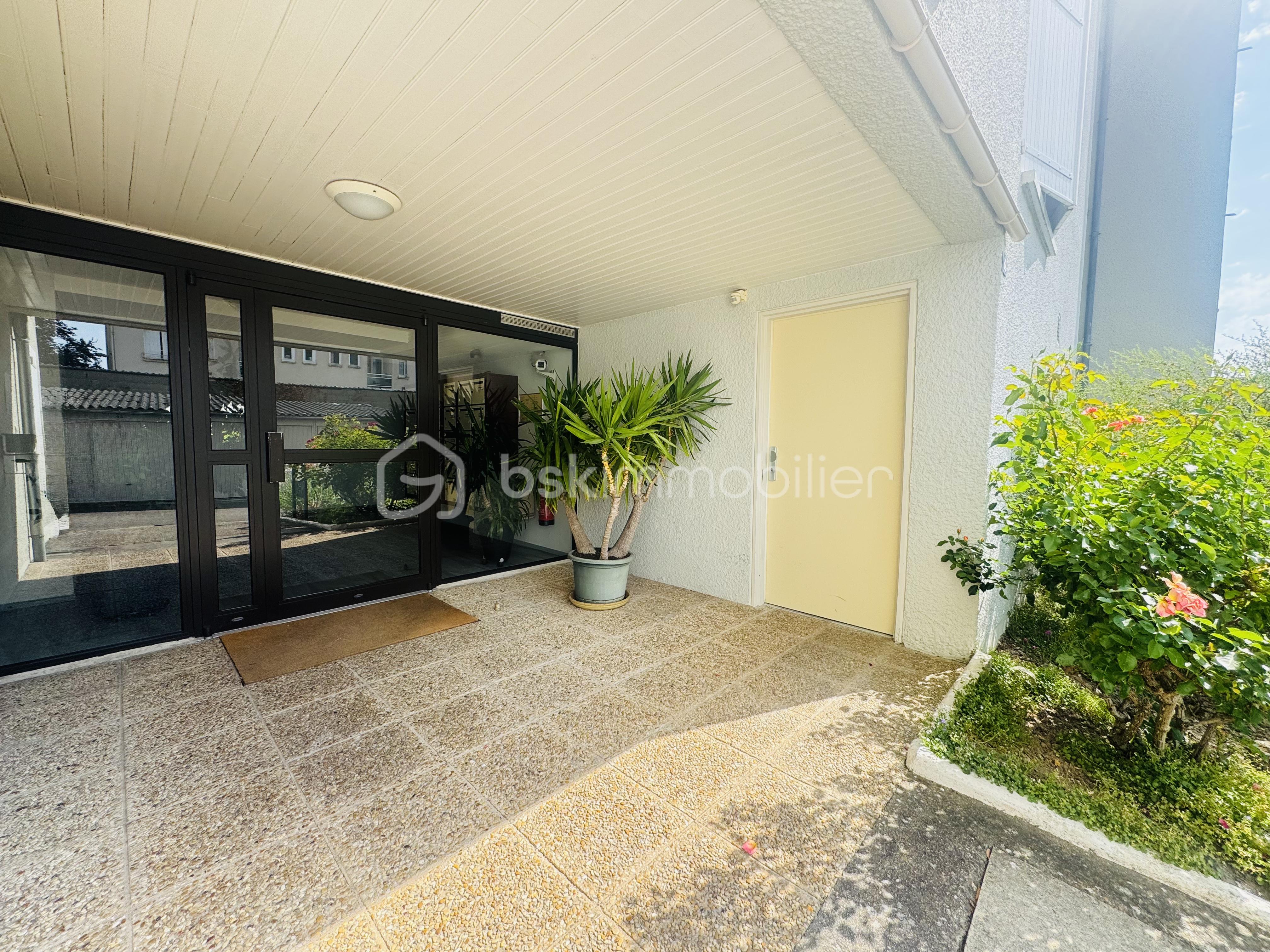 Appartement 3 pièces 64 m² · à Saint-Jean-de-Braye · 64 m² · 155 000 €