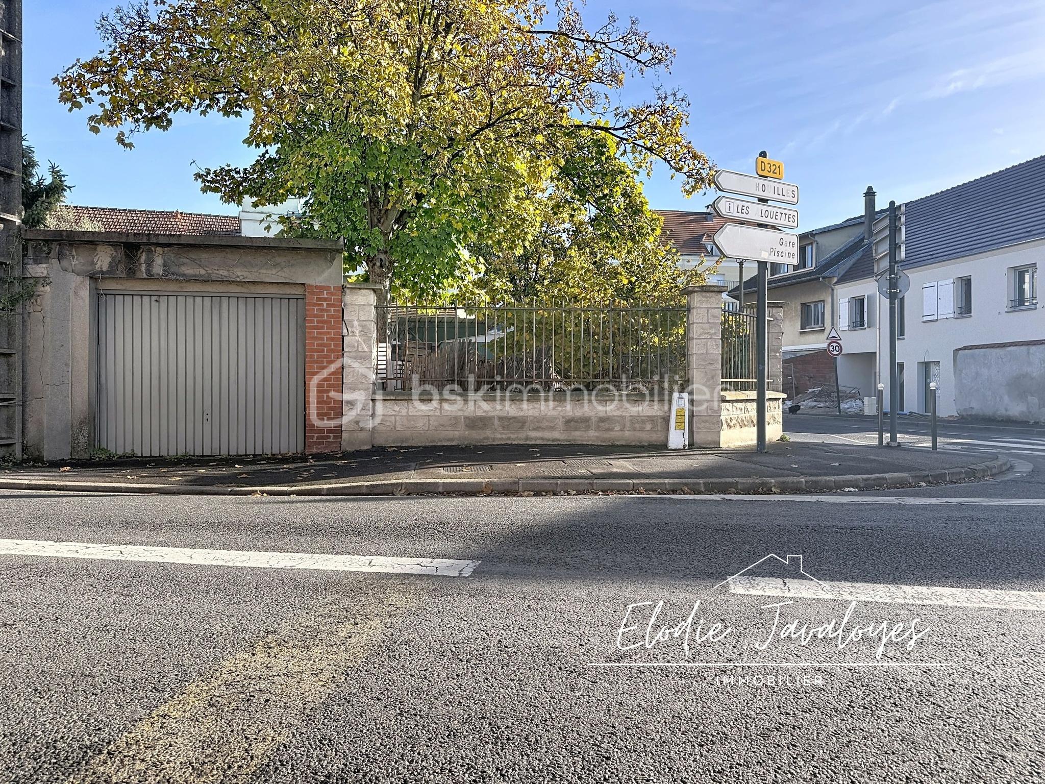 Fonds de commerce - canadian-corner_00103.jpg