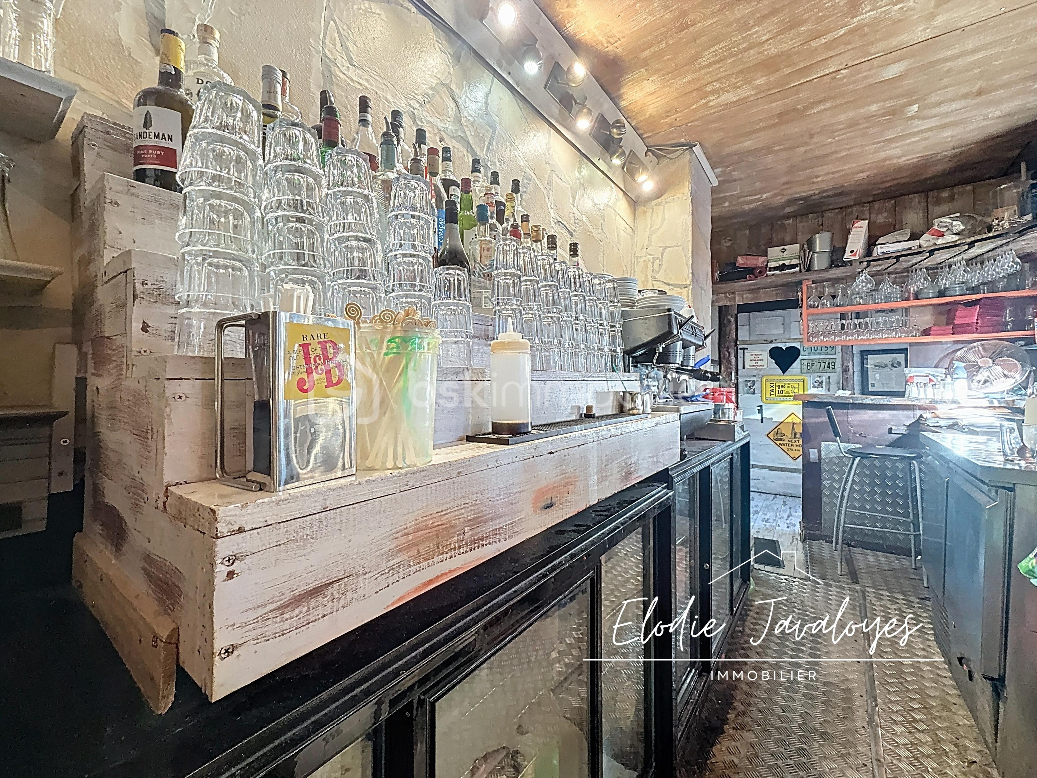 Fonds de commerce - canadian-corner_00012.jpg