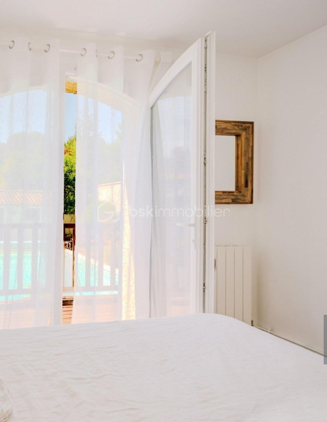 chambre 2 rdc.jpg