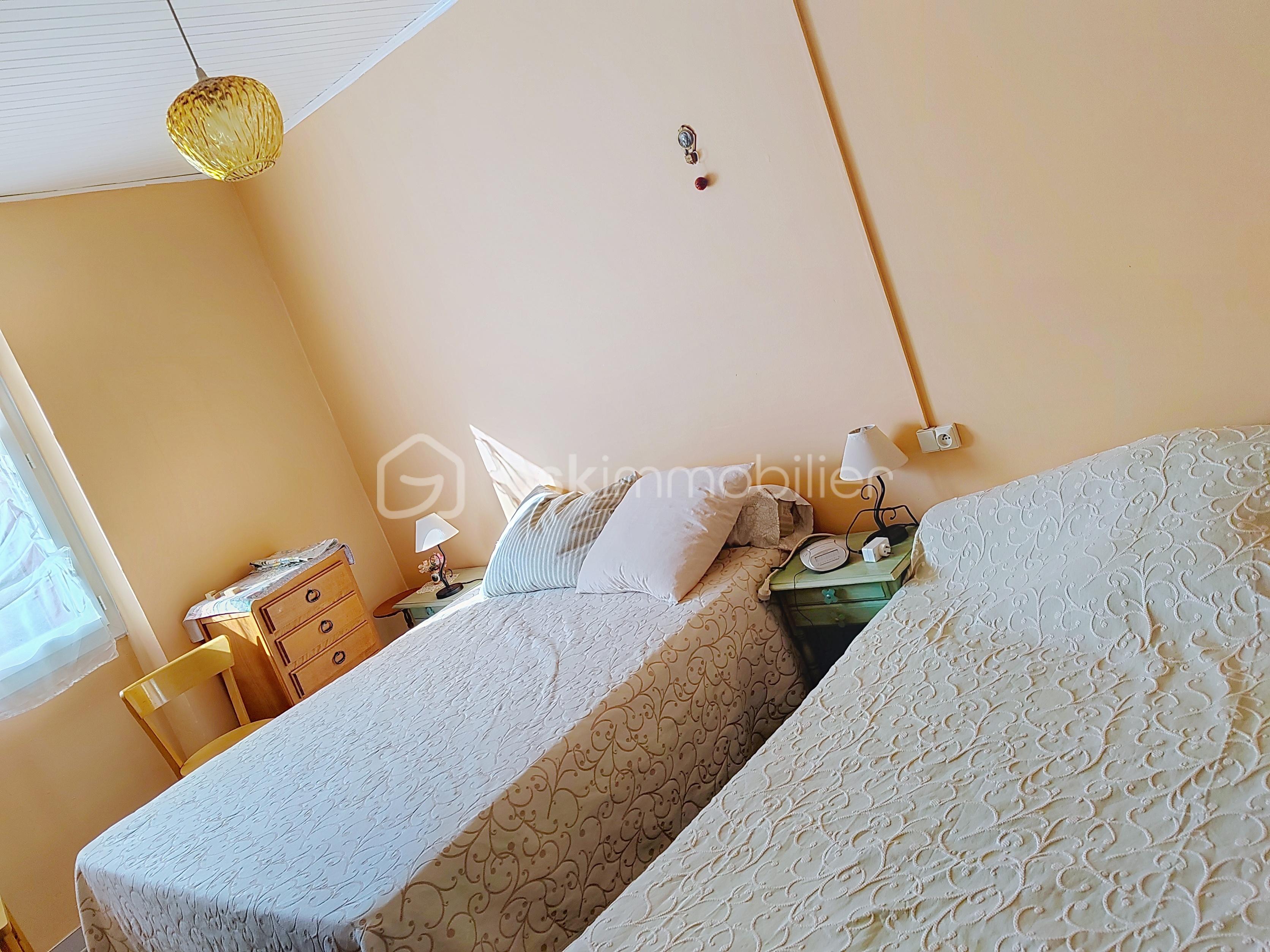 Maison de village de 150 m² - demo-tour-10-main-street_00001(7) - Copie.jpeg