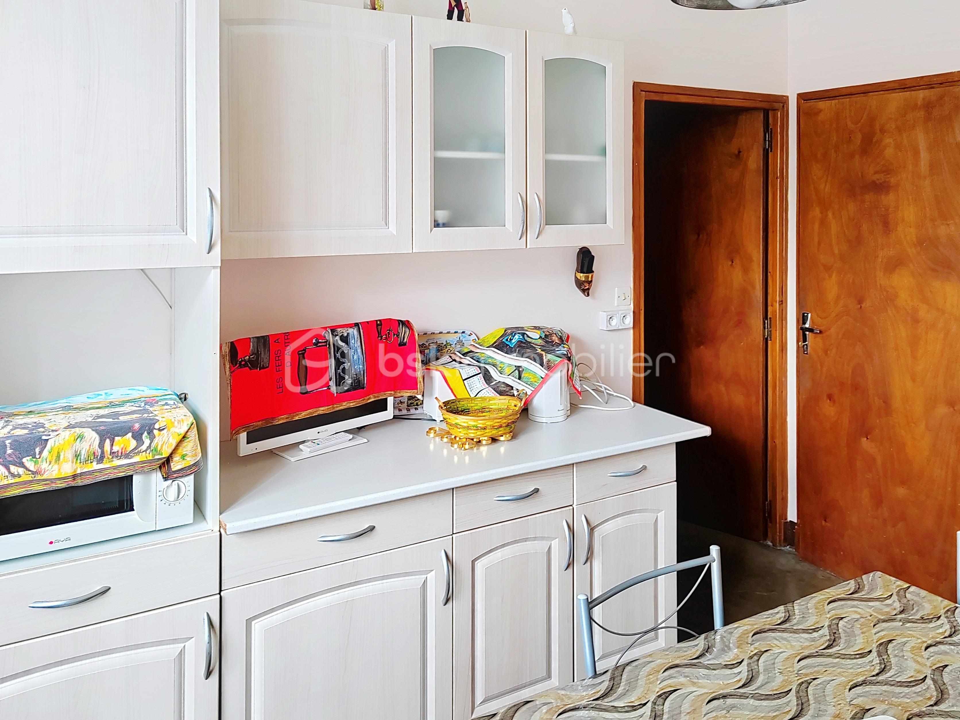 Maison de village de 150 m² - demo-tour-10-main-street_00001(9) - Copie.jpeg