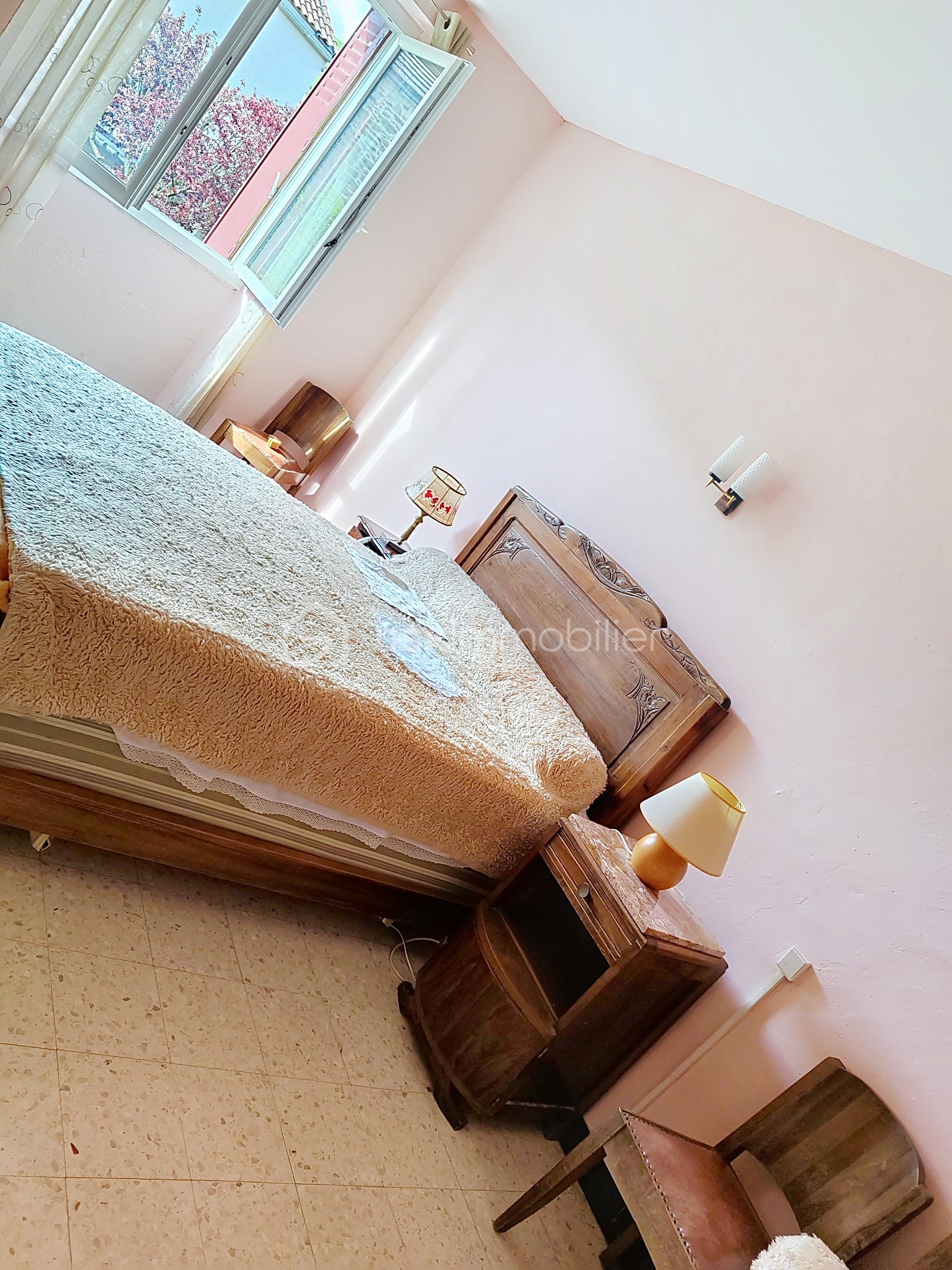 Maison de village de 150 m² - demo-tour-10-main-street_00001(6) - Copie.jpeg