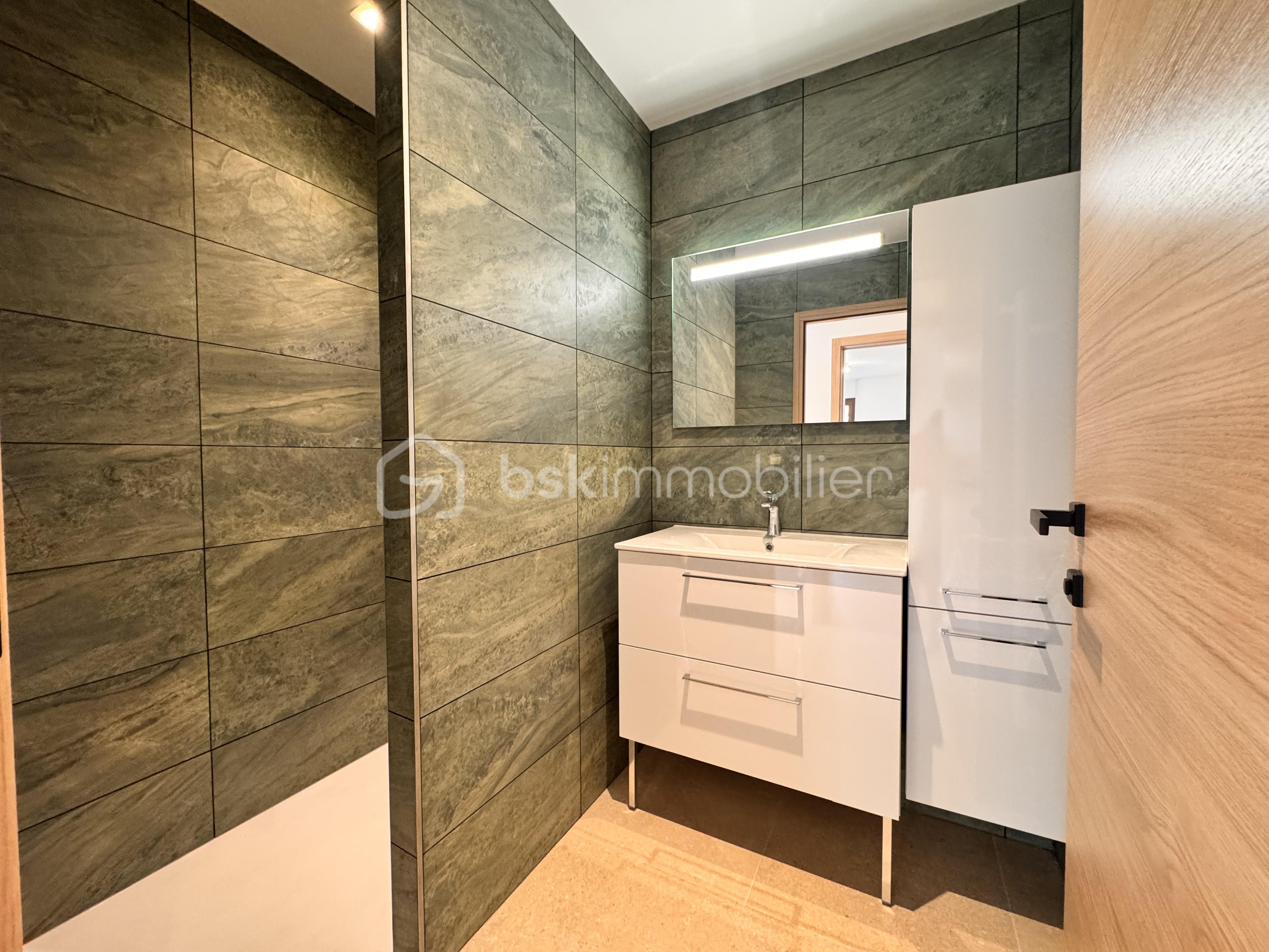 Appartement de 56,43 m² - SDB.jpg