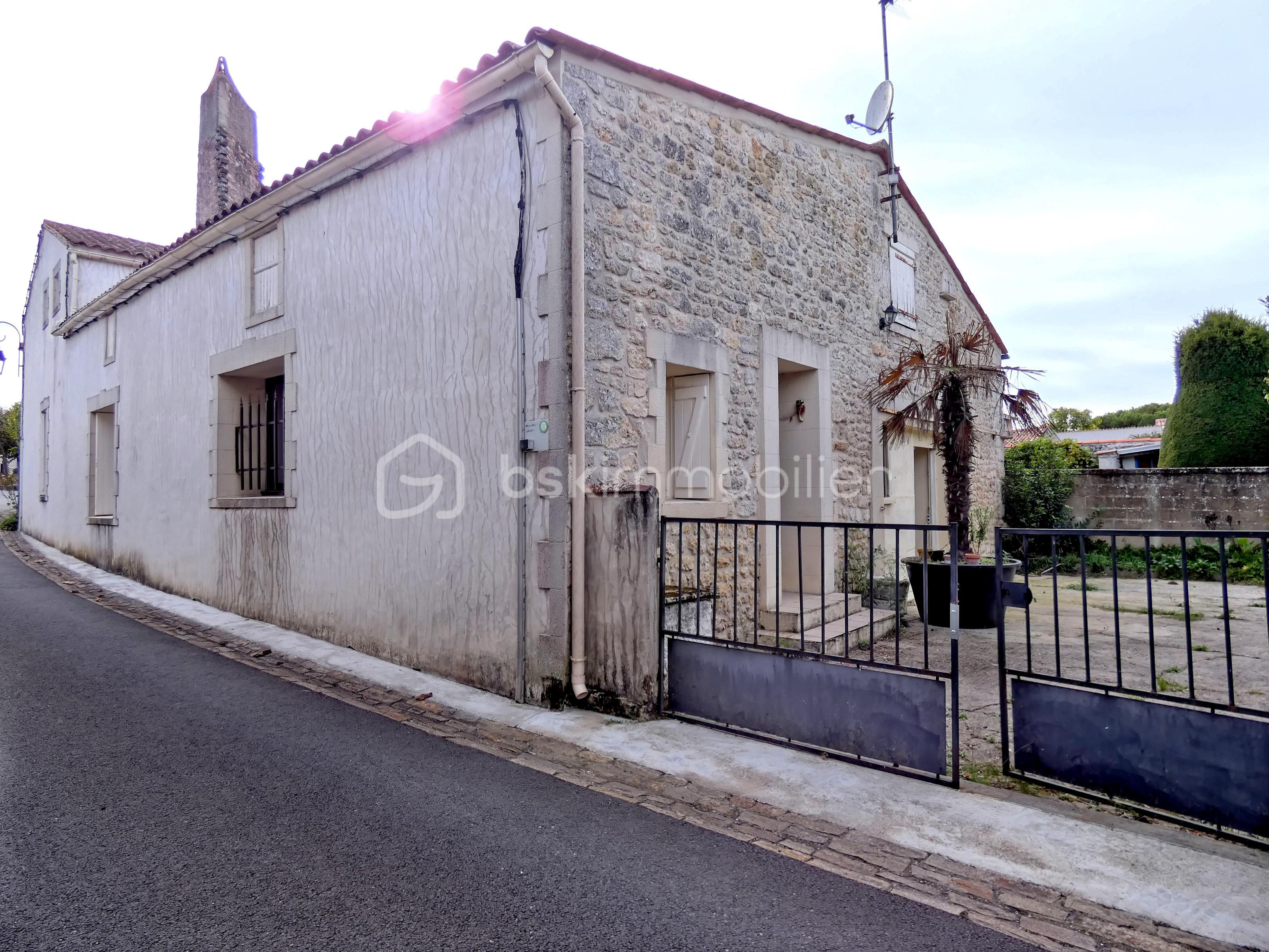 Maison en pierre de 101,50 m² - liloo-downloaderkWieZH