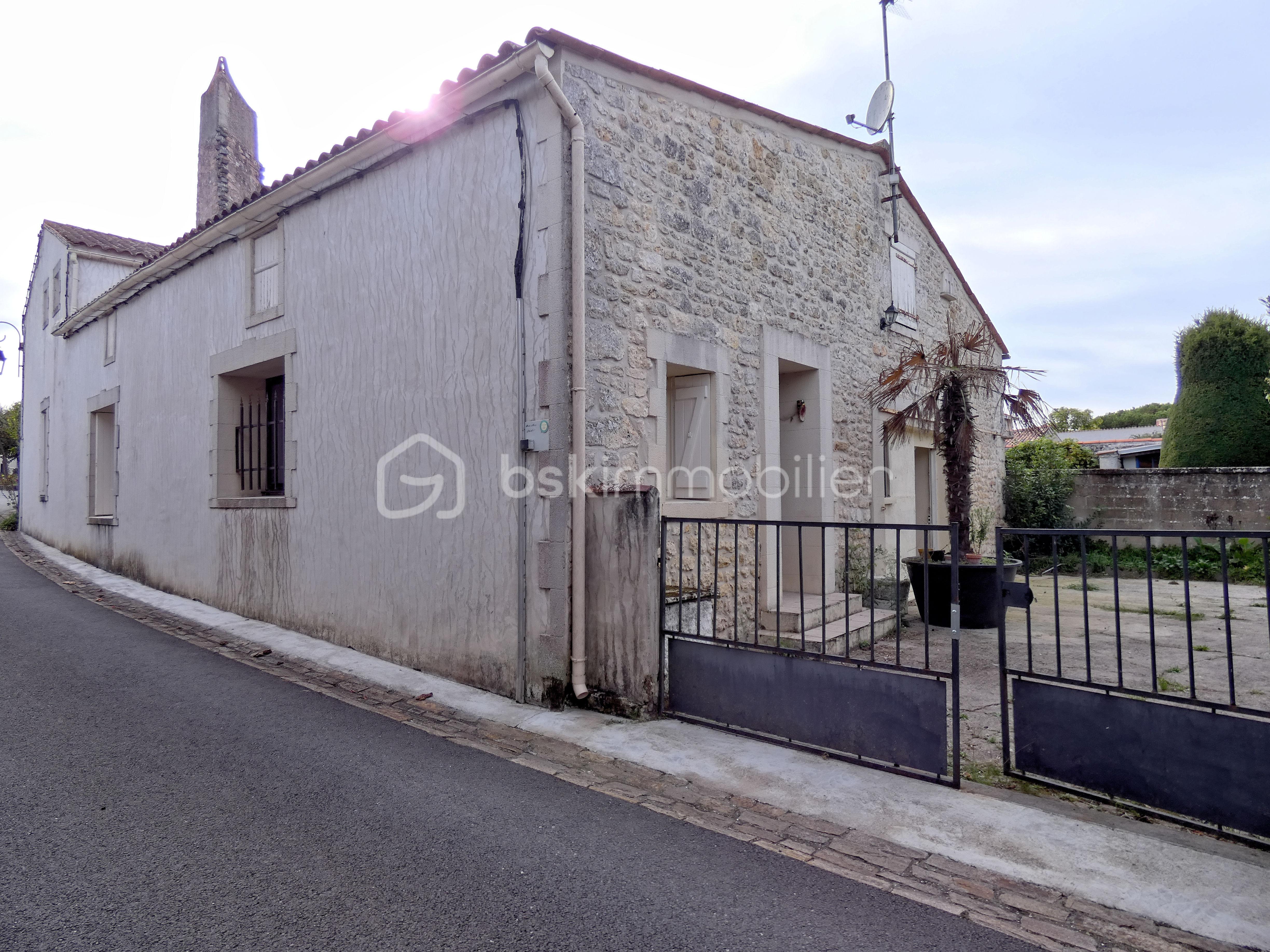 Maison de 101,50 m² - maison pierre vendre marennes oleron 160000 racinet bskimmobilier (1).jpg