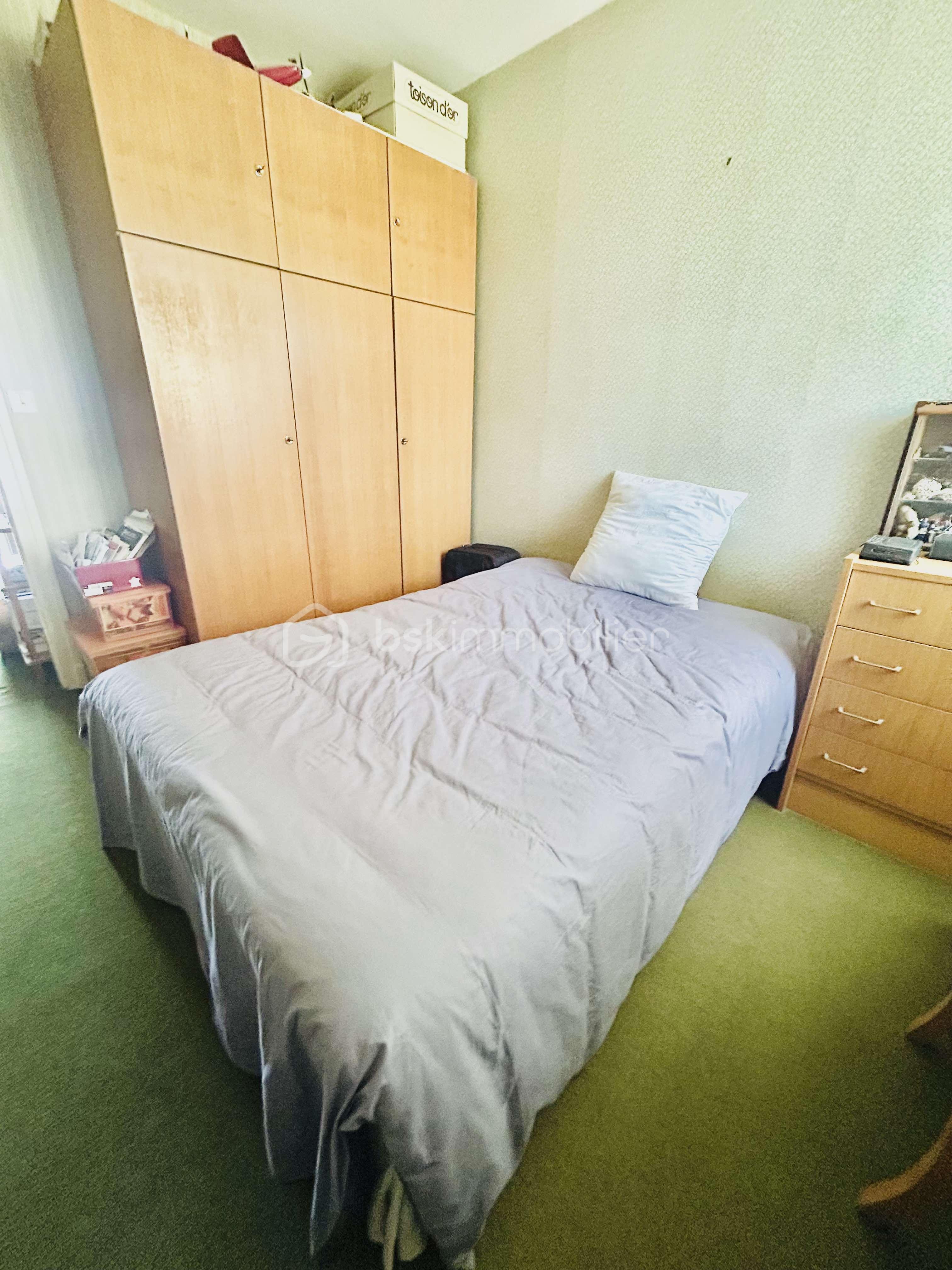 Maison de 83 m² - chambre verte lumineuse.jpg