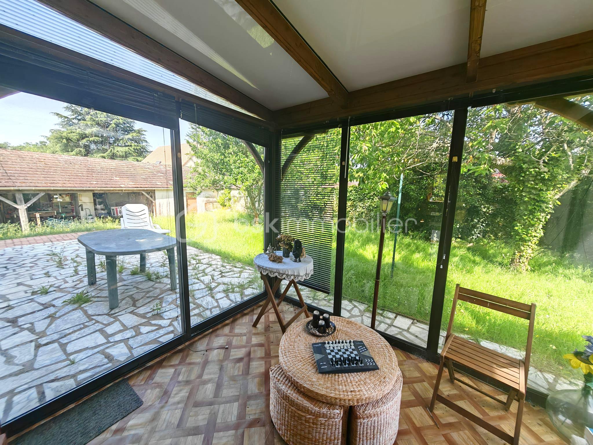 veranda1.jpg