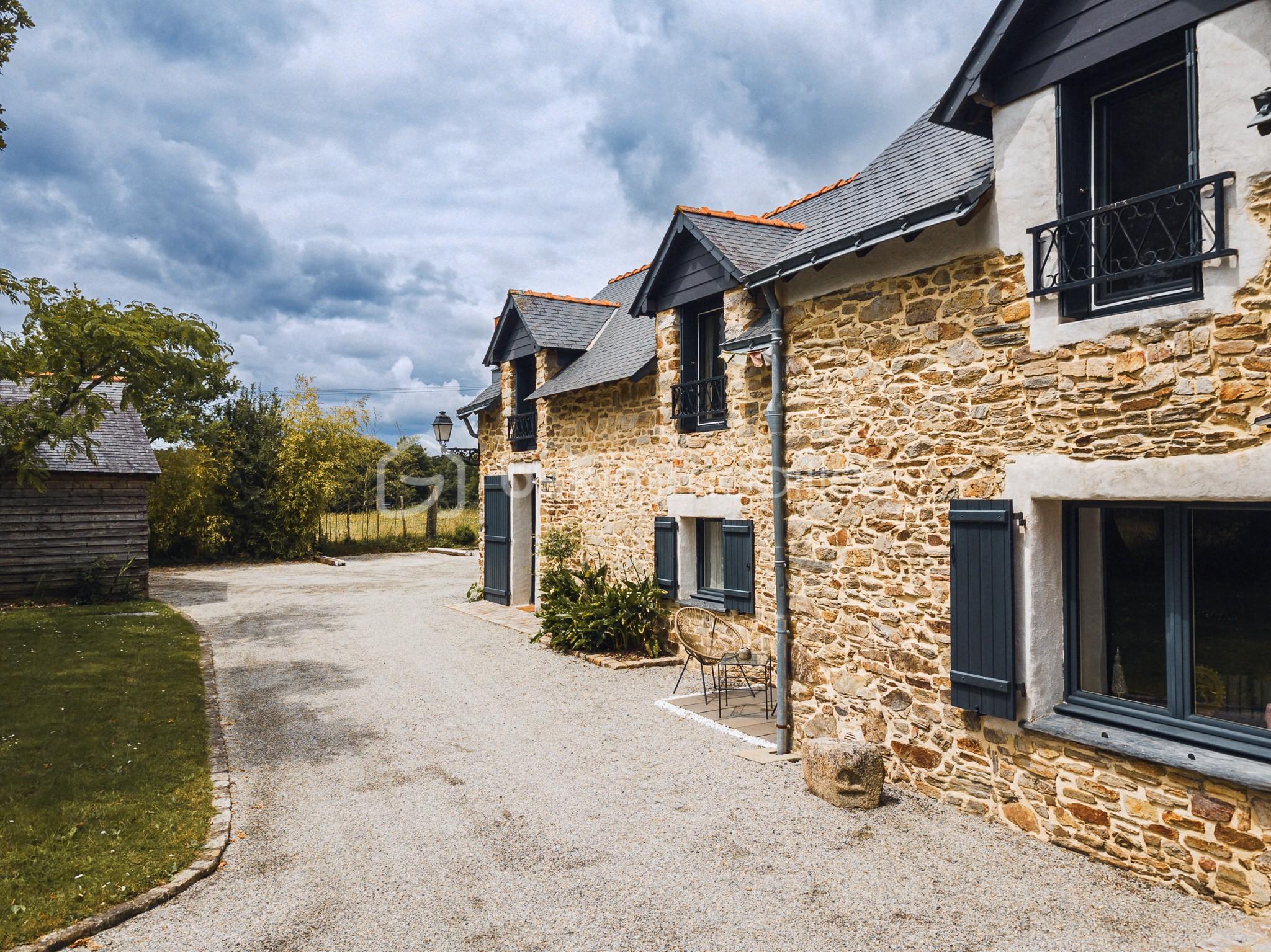 Maison longere de 220 m² - 04062025-DJI_0051~2.jpg