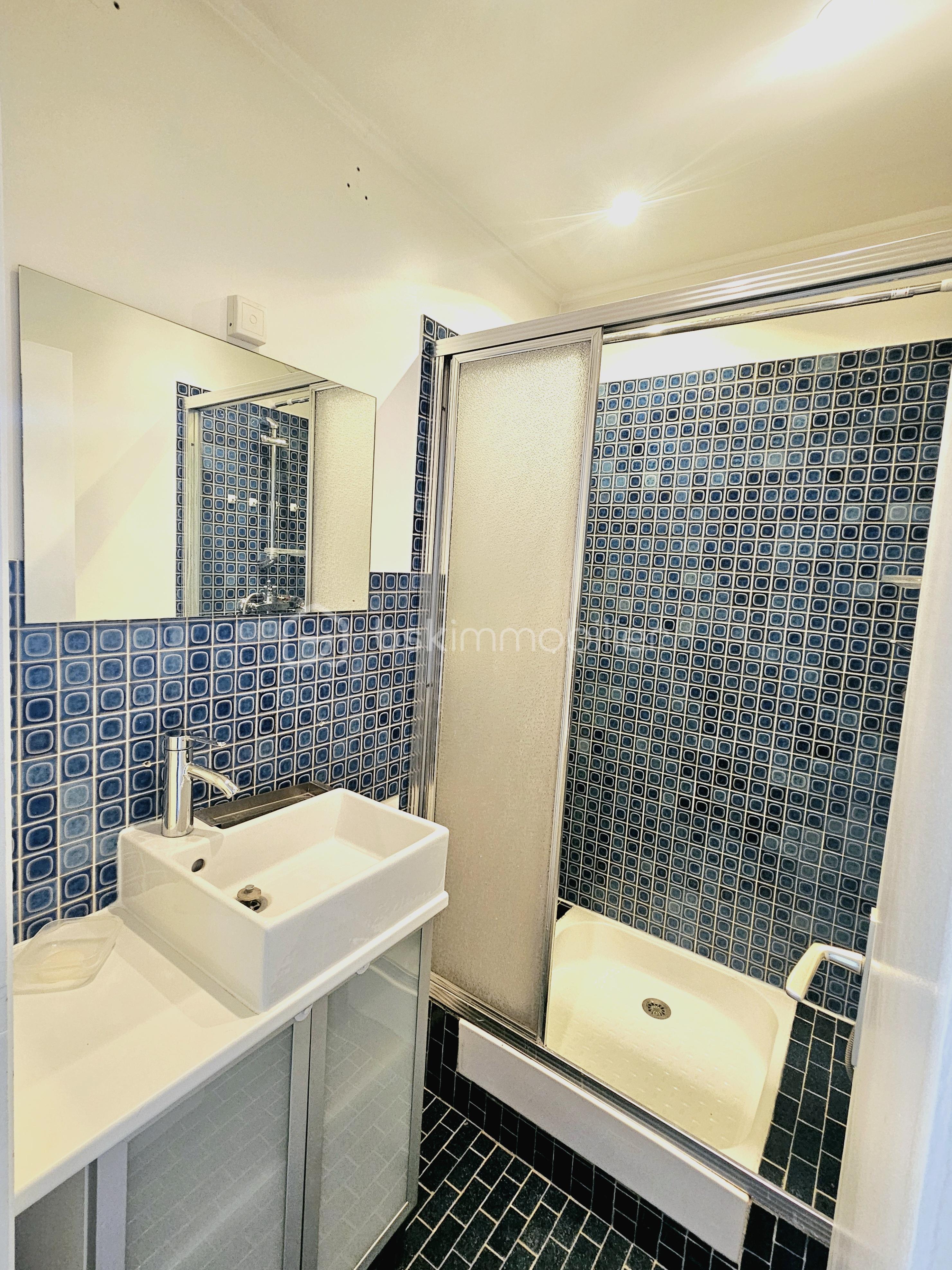 Appartement de 84 m² - Salle d'eau .jpg