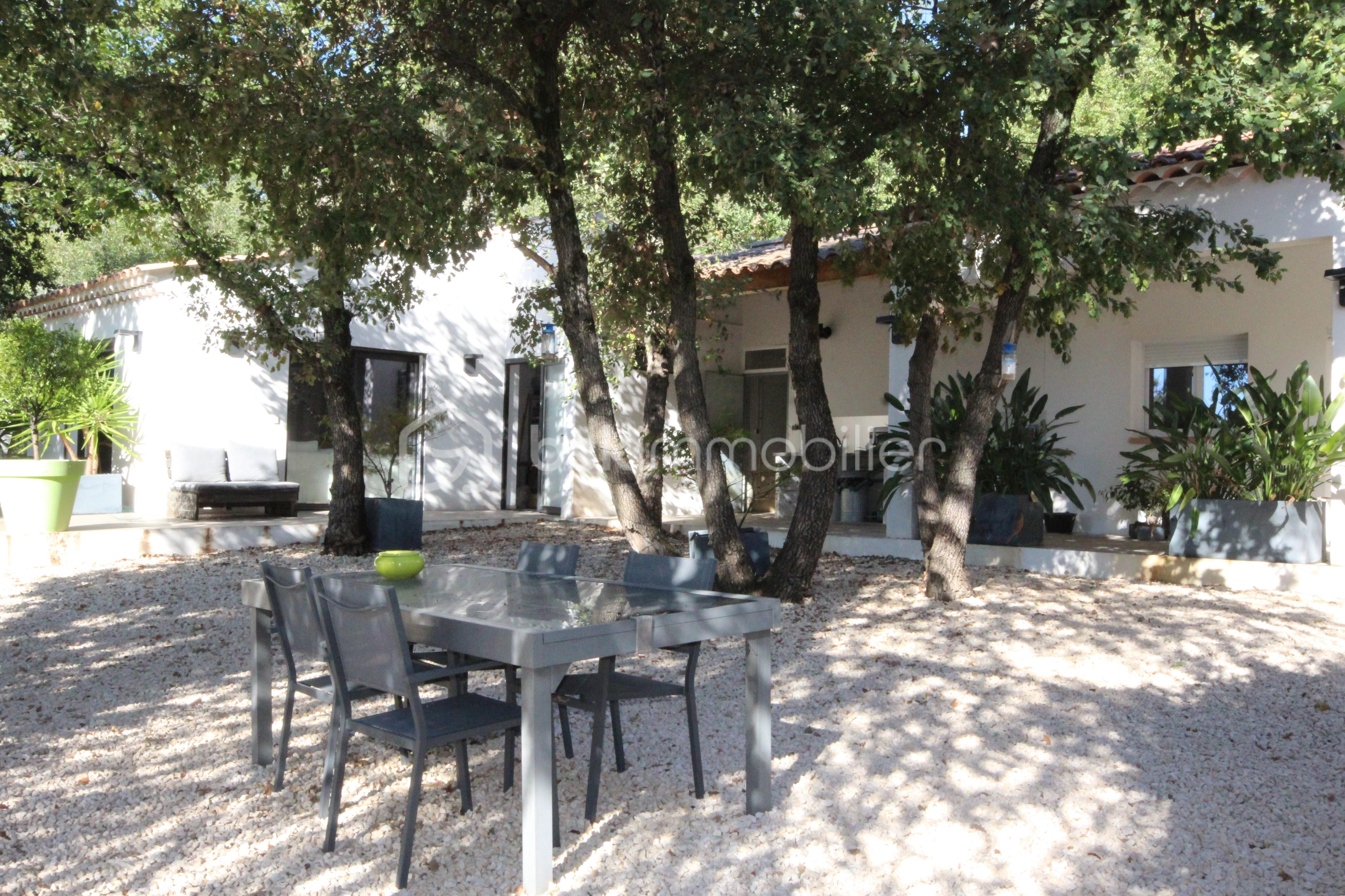 Maison d architecte de 207 m² - 19 - EXTERIEUR 3.JPG