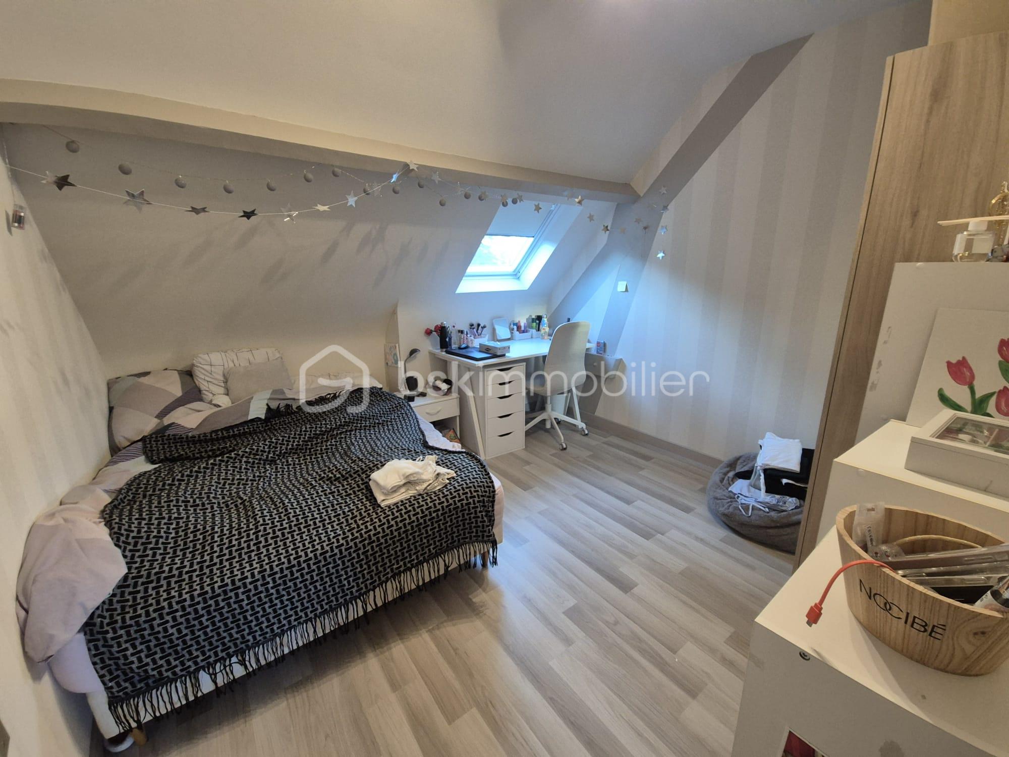 Maison traditionnelle de 136 m² - WhatsApp Image 2025-11-02 à 01.47.35_07691886.jpg