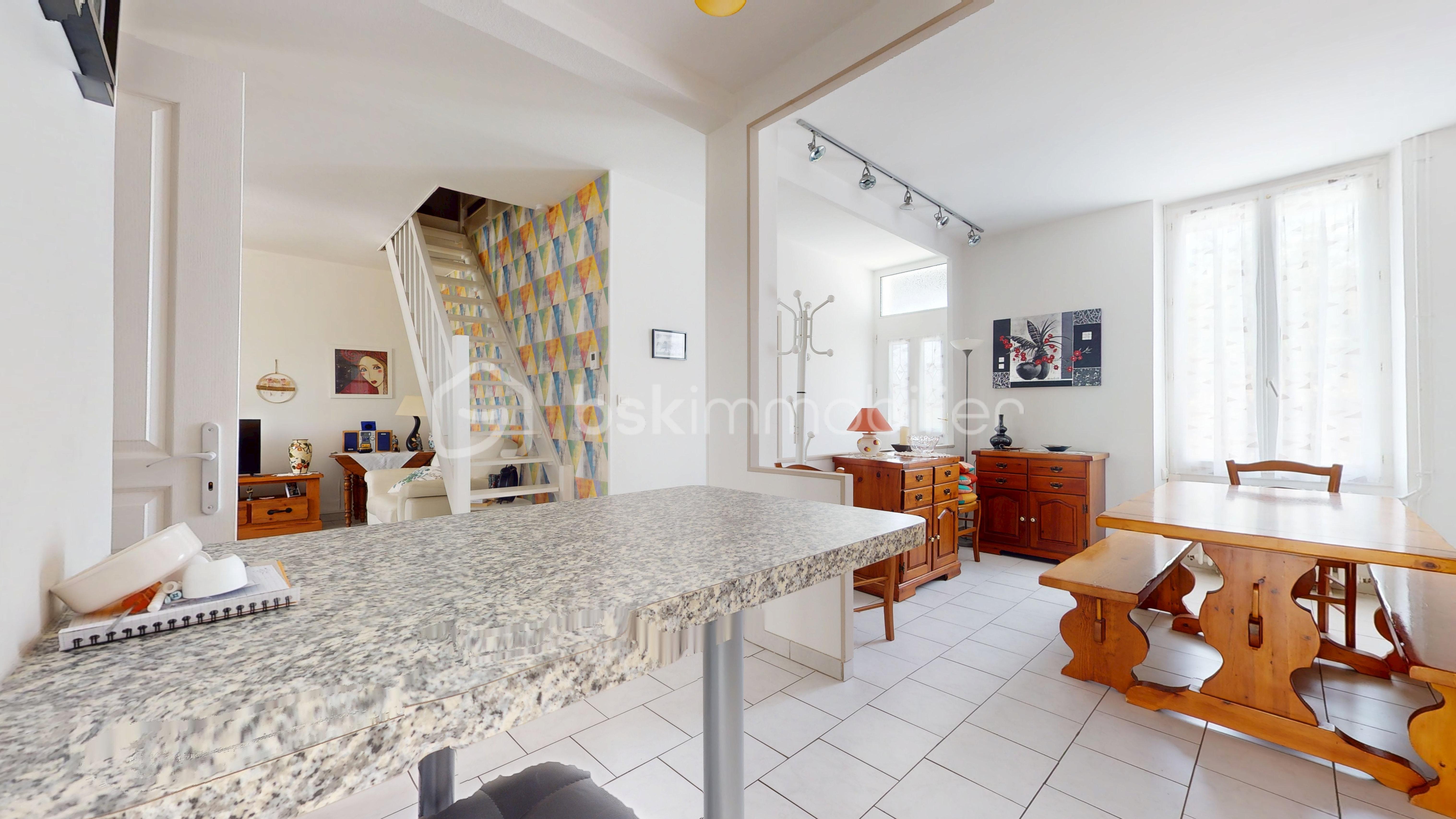 5-Rue-de-Gionne-08222026_111502.jpg