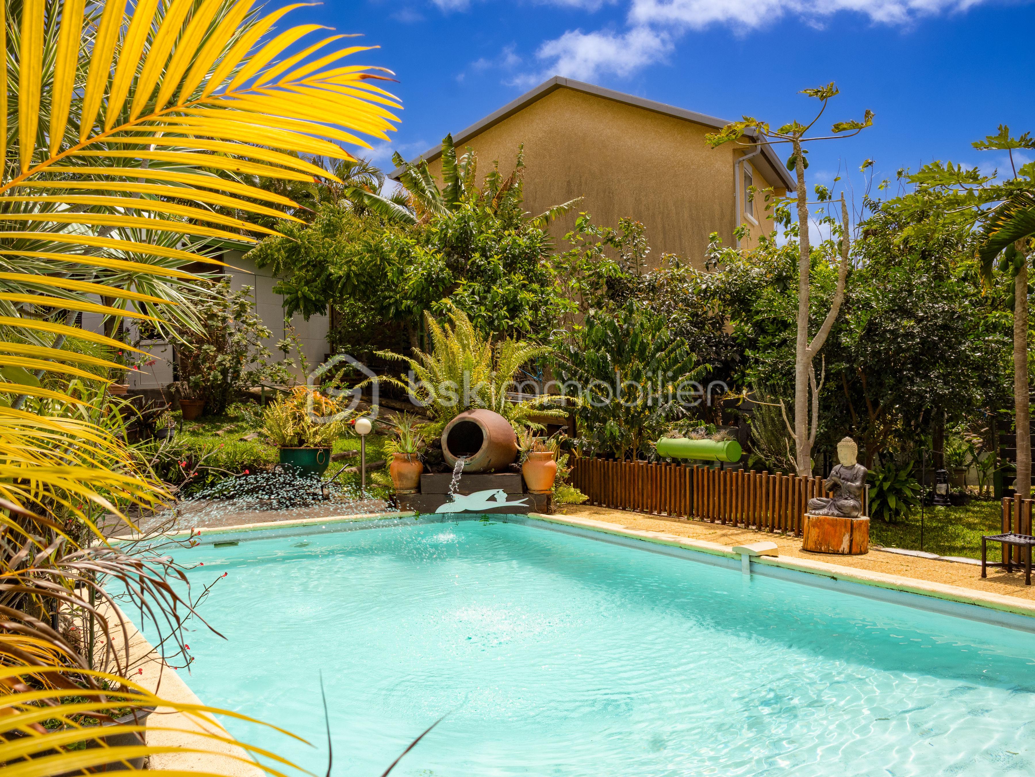 Maison 11 pièces 307 m² · à Saint-Denis · 307 m² · 1 090 000 €