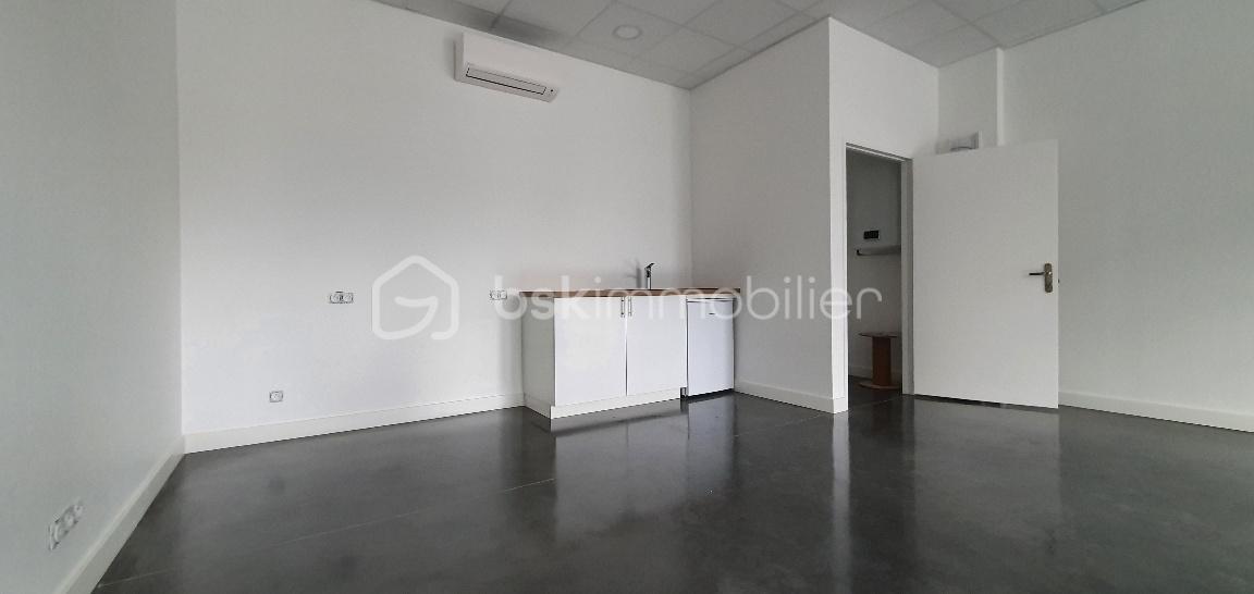 Local commercial de 47,51 m² - 20230113_113433_resized.jpg