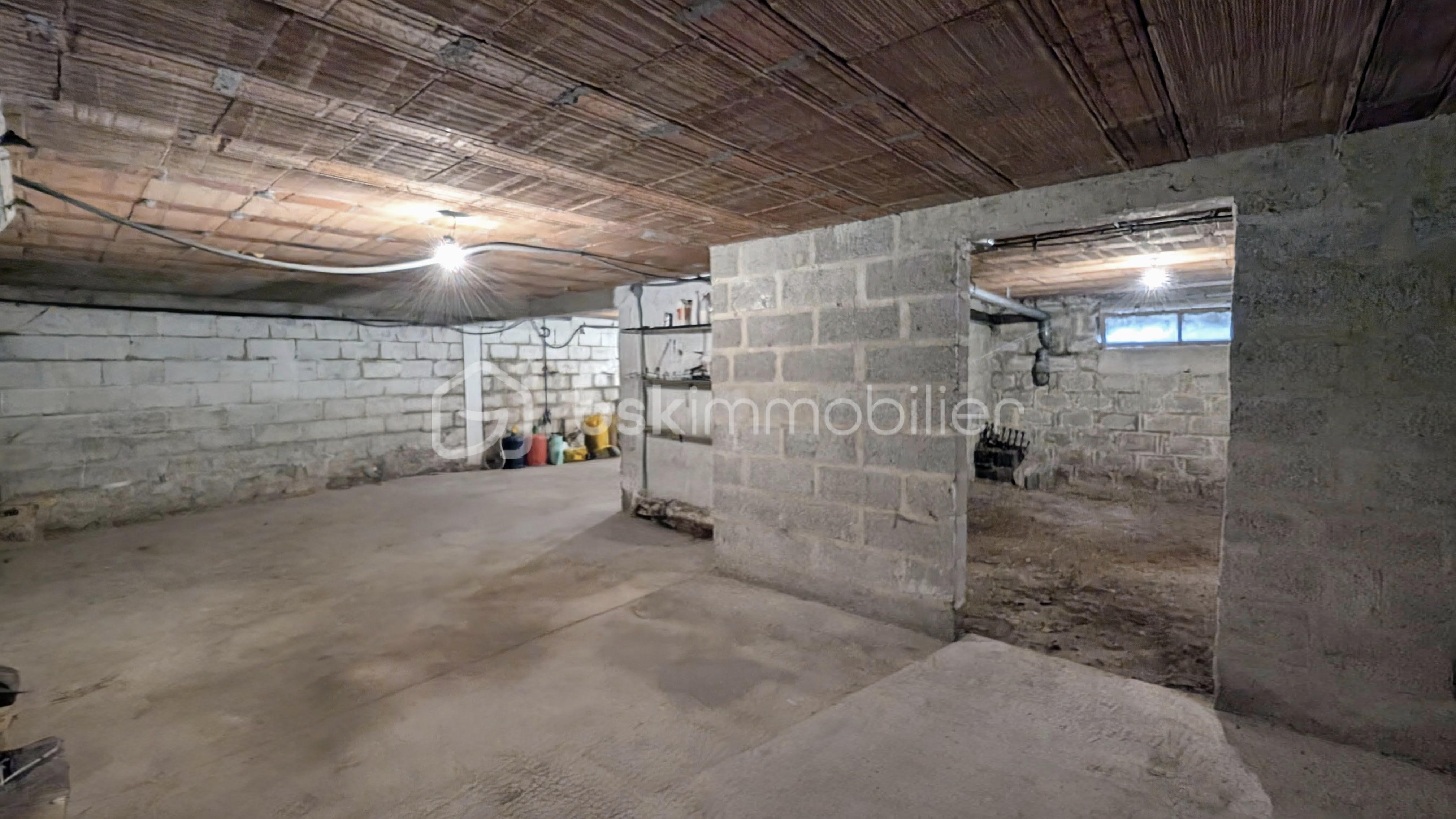 Maison traditionnelle de 92 m² - PXL_20250804_115224264.MP~4.jpg