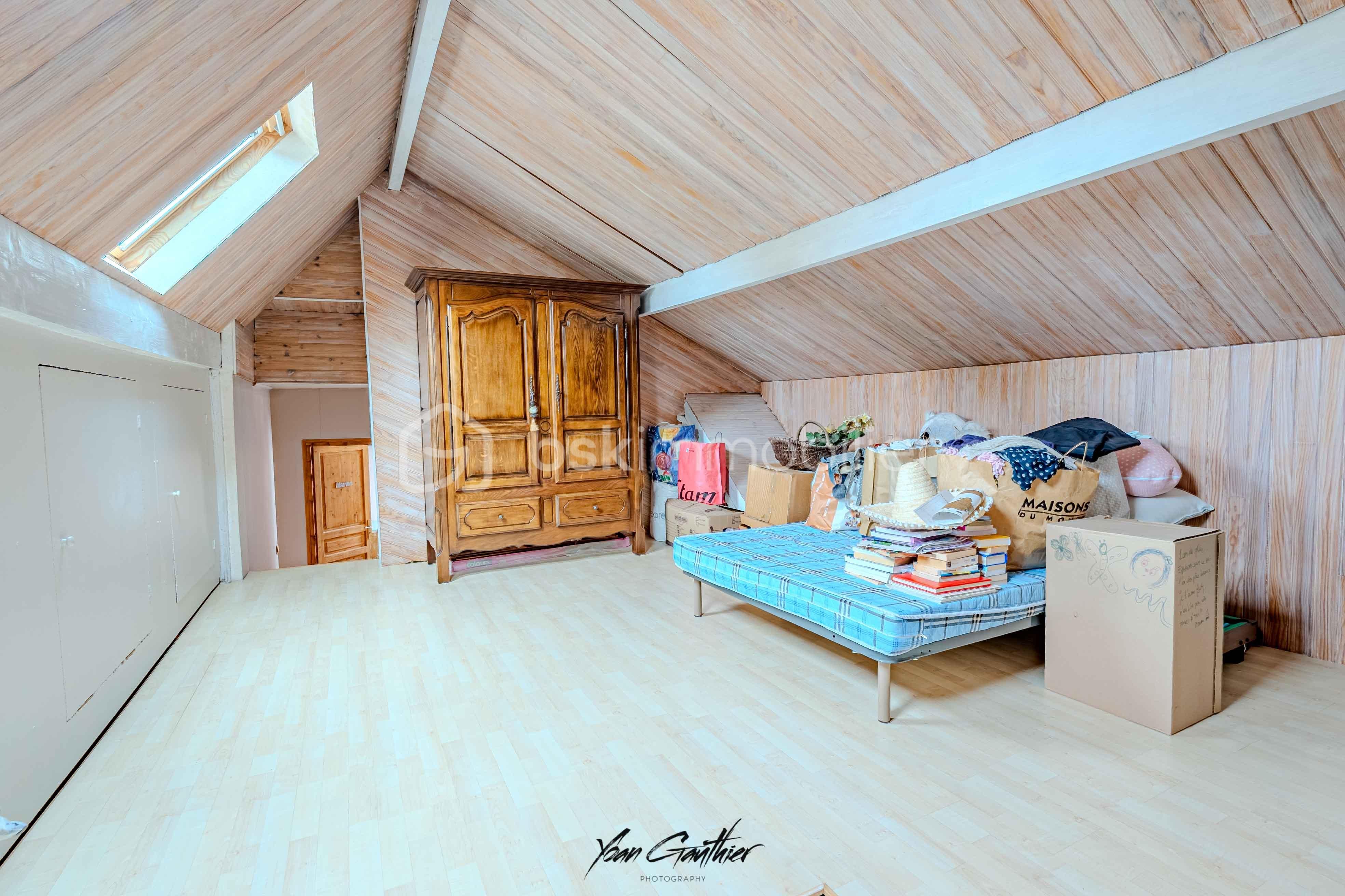 Maison de 151 m² - PEYRAN HDR-23.jpg