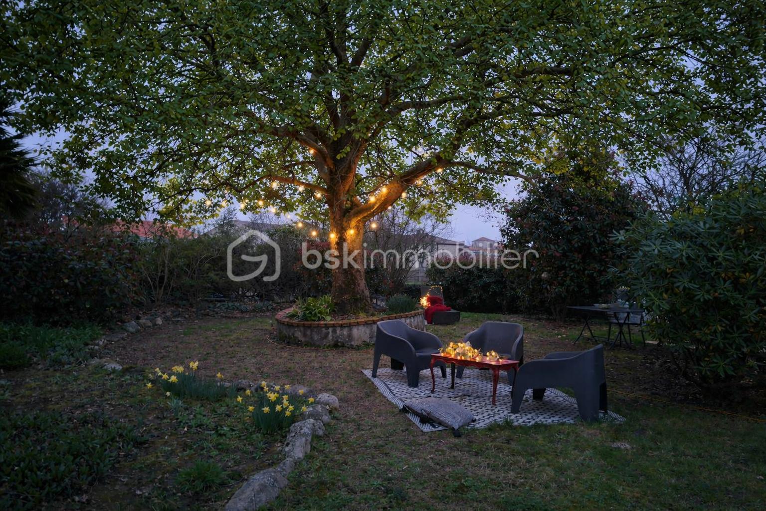 VUE SALON DE JARDIN ILLUMINE.png