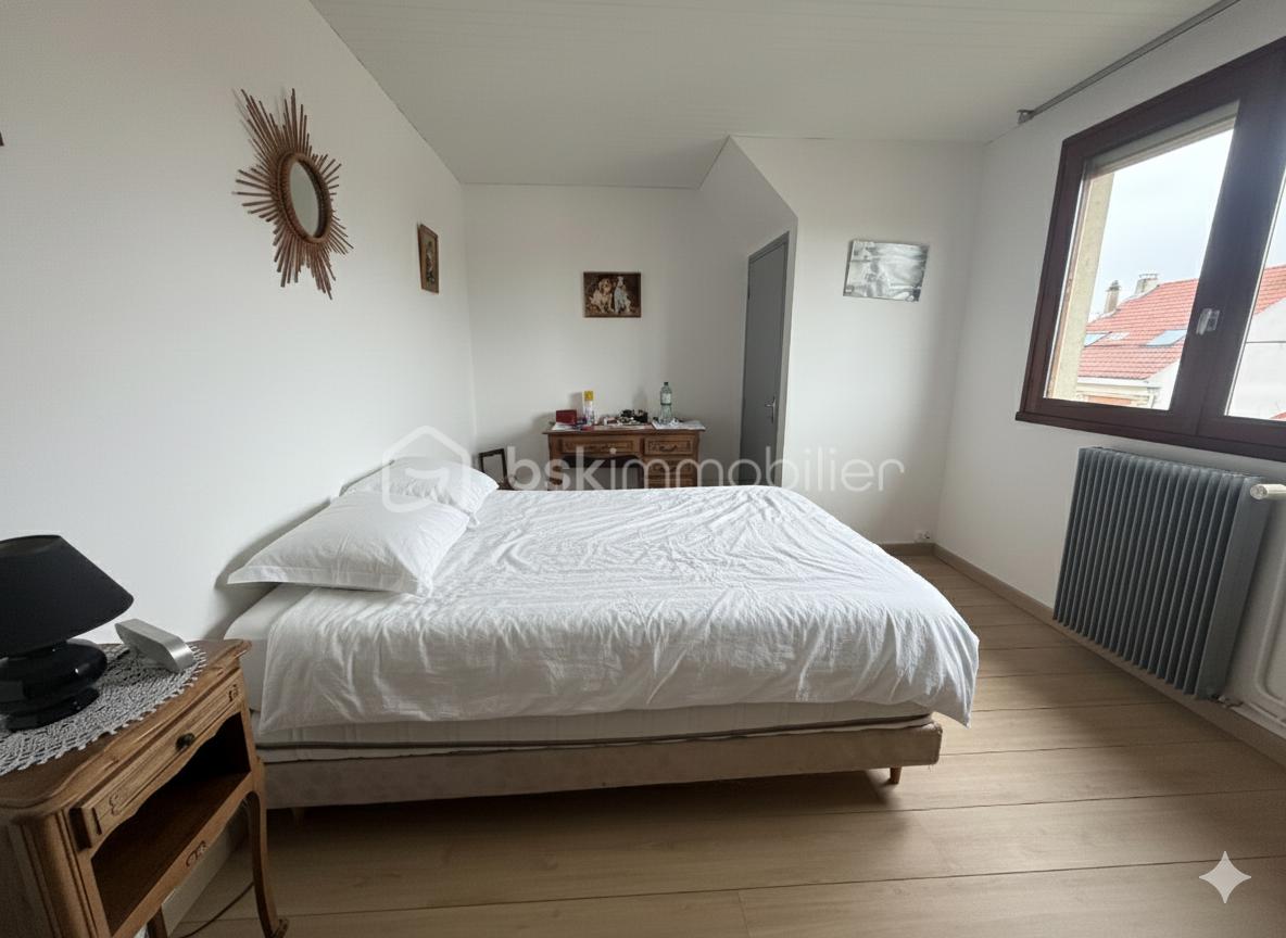 Maison de 100 m² - Gemini_Generated_Image_xv8sr9xv8sr9xv8s.png